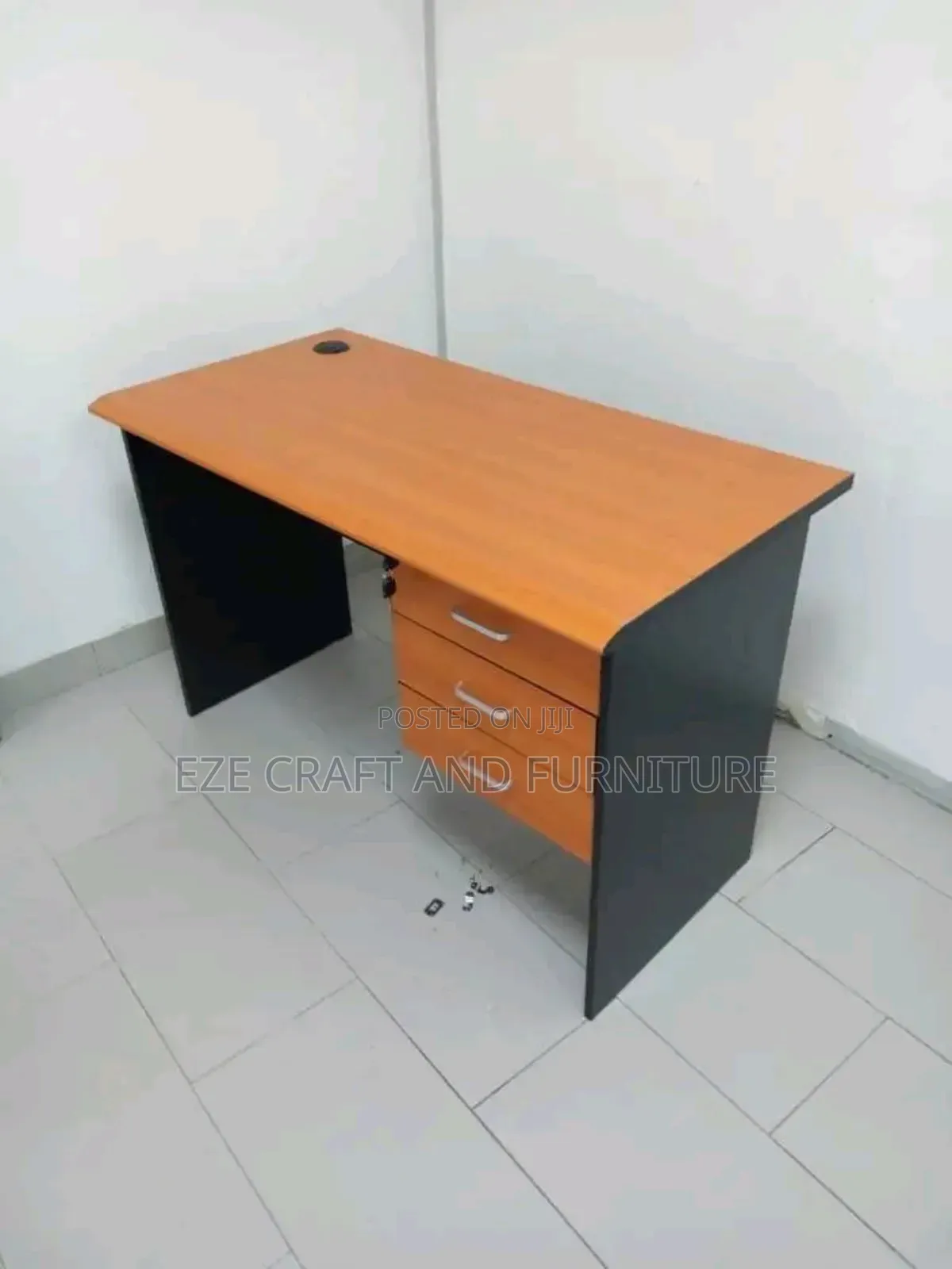 4feet Nad Office Table