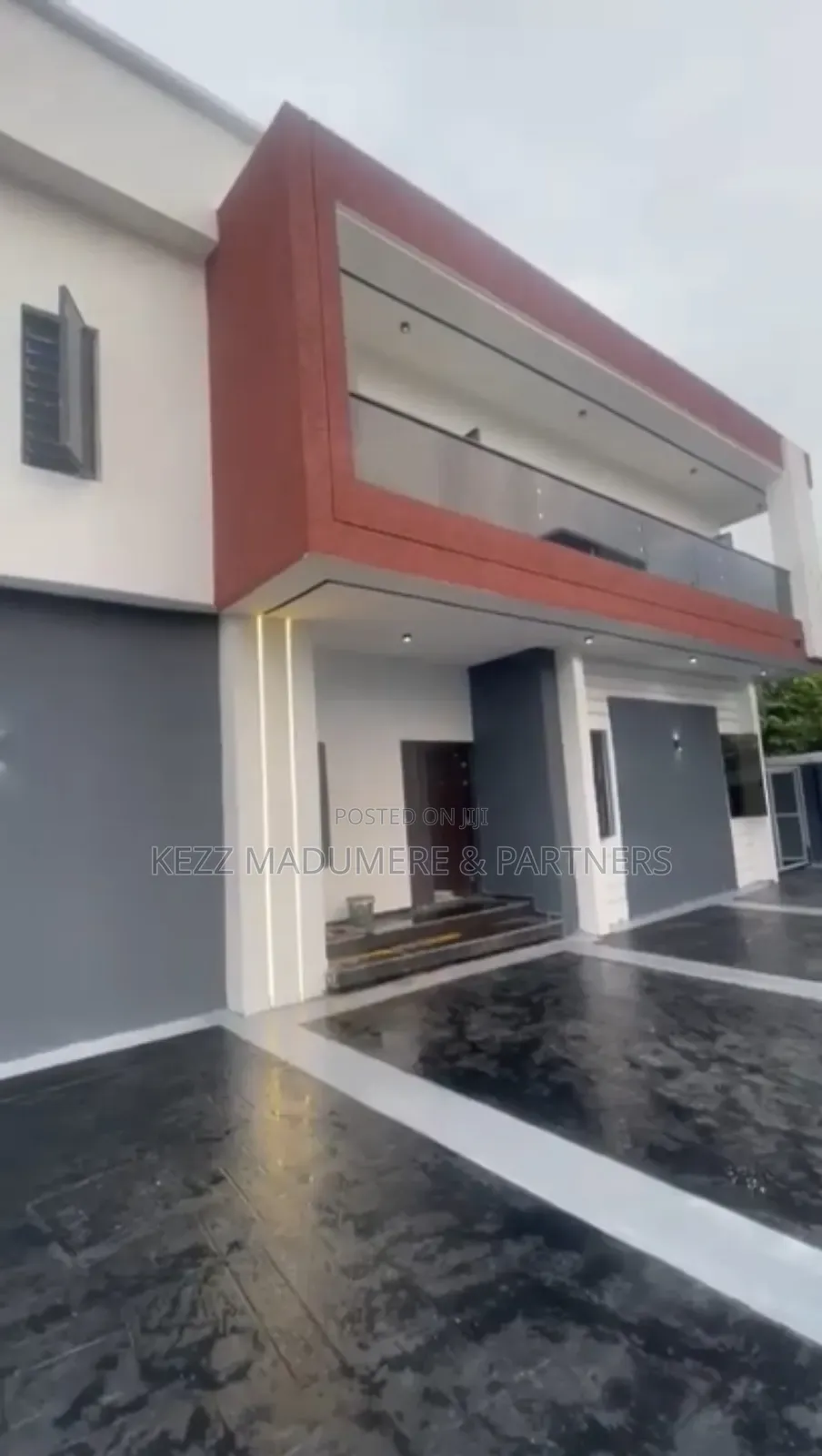 5bdrm Duplex in Gated Estate Nta for sale