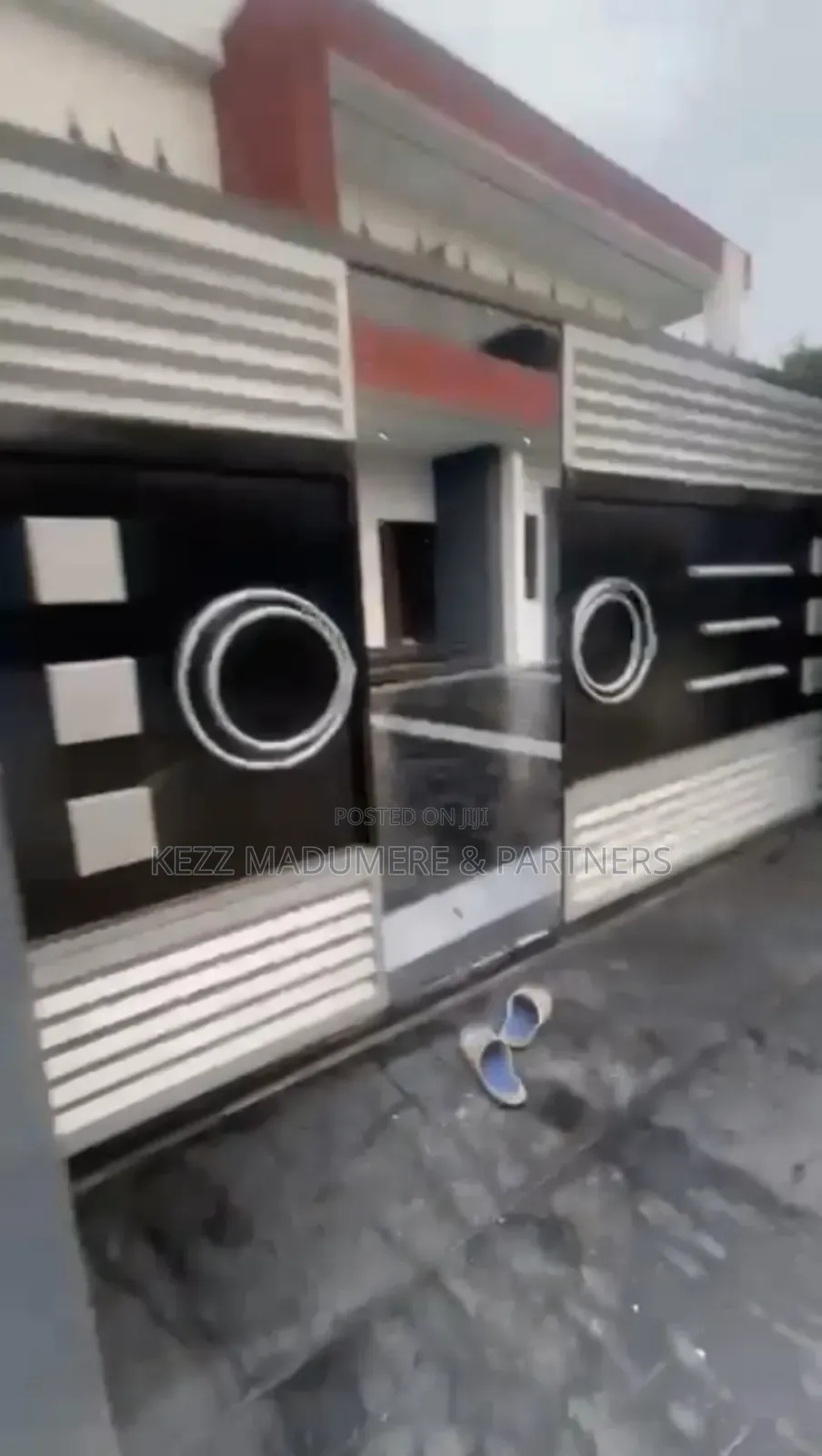 5bdrm Duplex in Gated Estate Nta for sale