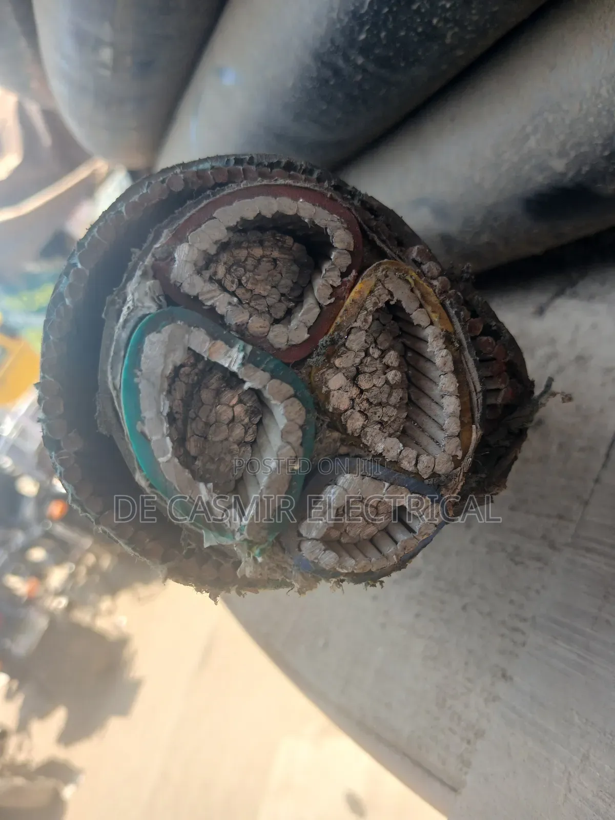3x300mm2 +1×150mm2 Armoured Aluminium Cable