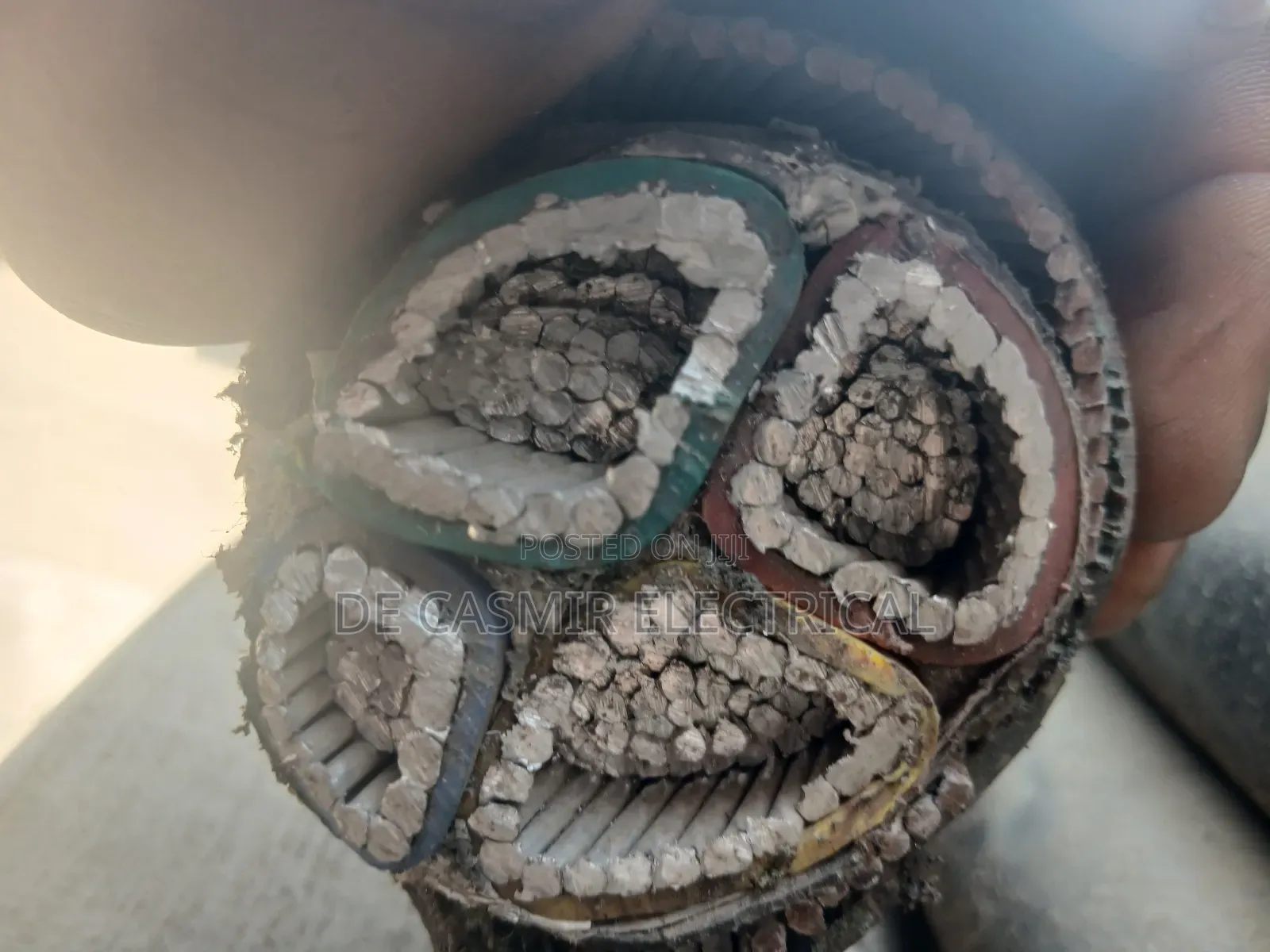 3x300mm2 +1×150mm2 Armoured Aluminium Cable