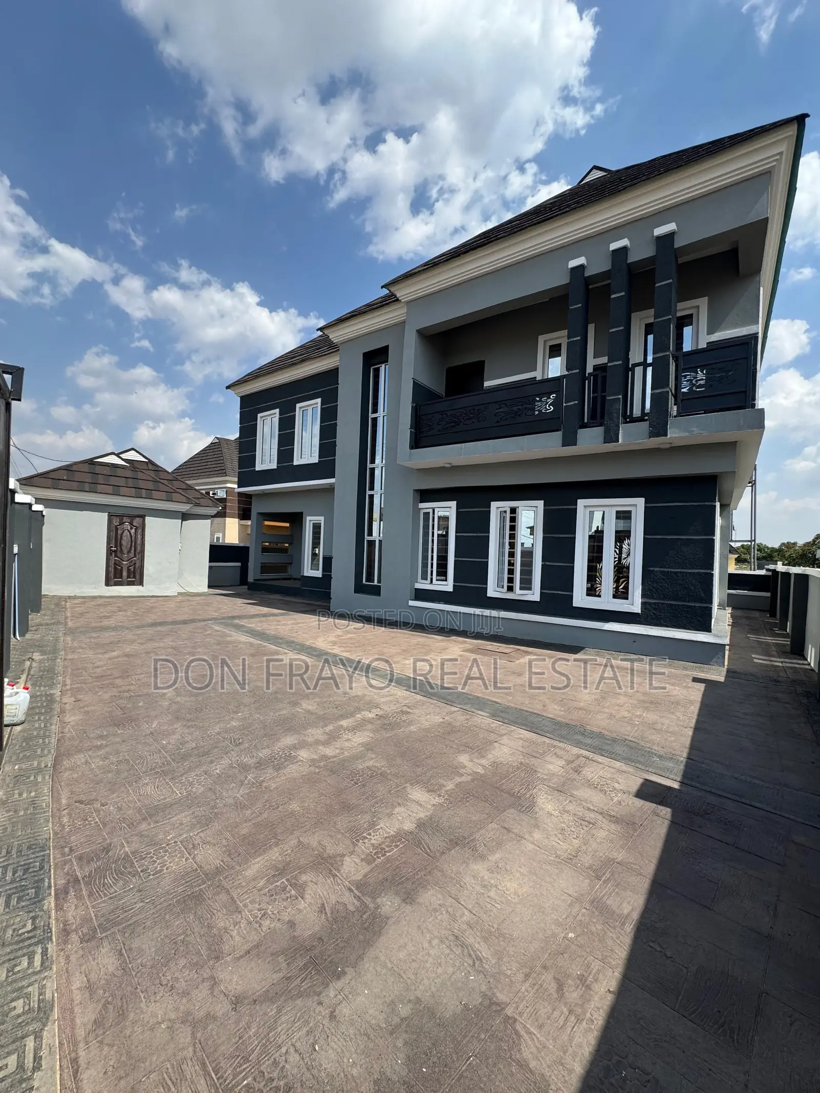 5bdrm Duplex in Airforce Akobo for sale