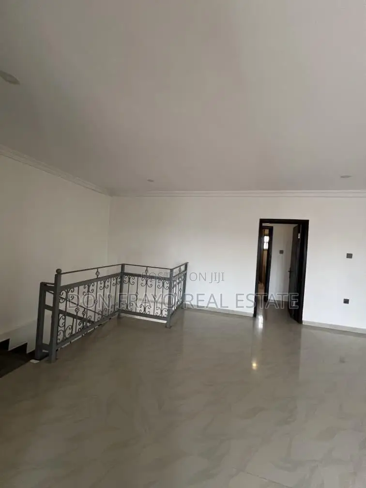4bdrm Duplex in Akoto Estate Elebu, Akala Express for sale