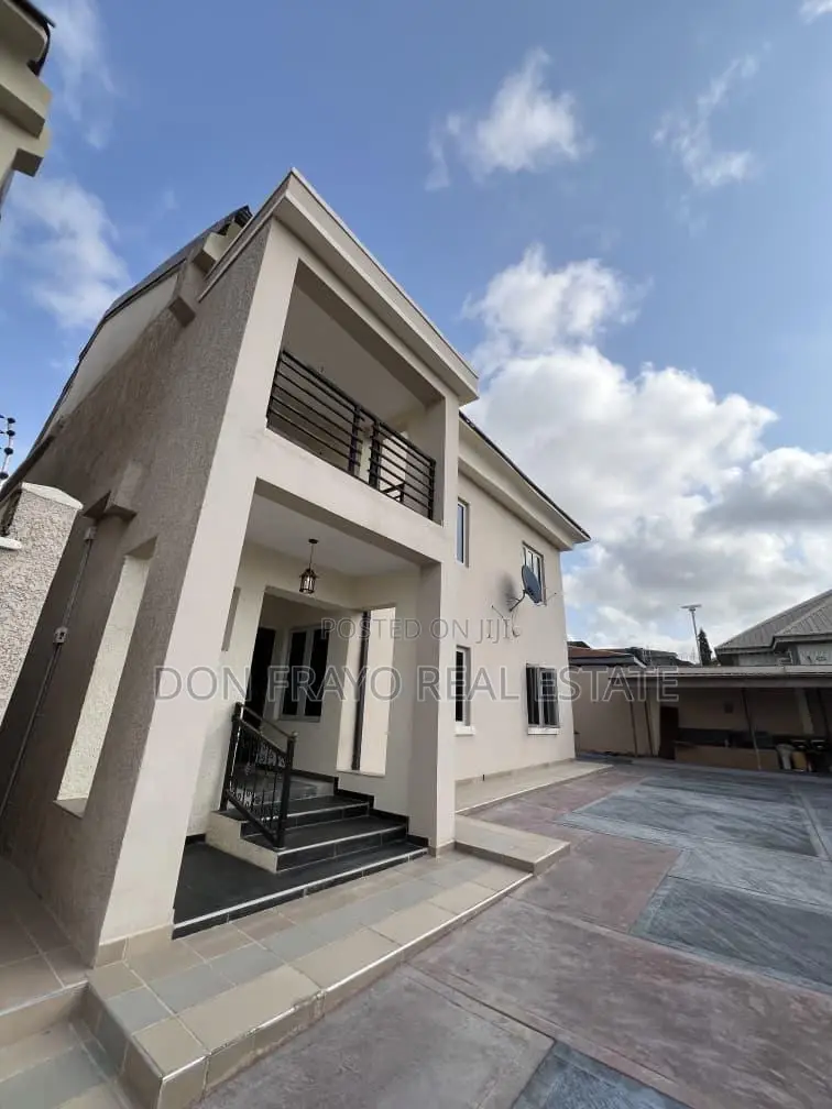 4bdrm Duplex in Akoto Estate Elebu, Akala Express for sale