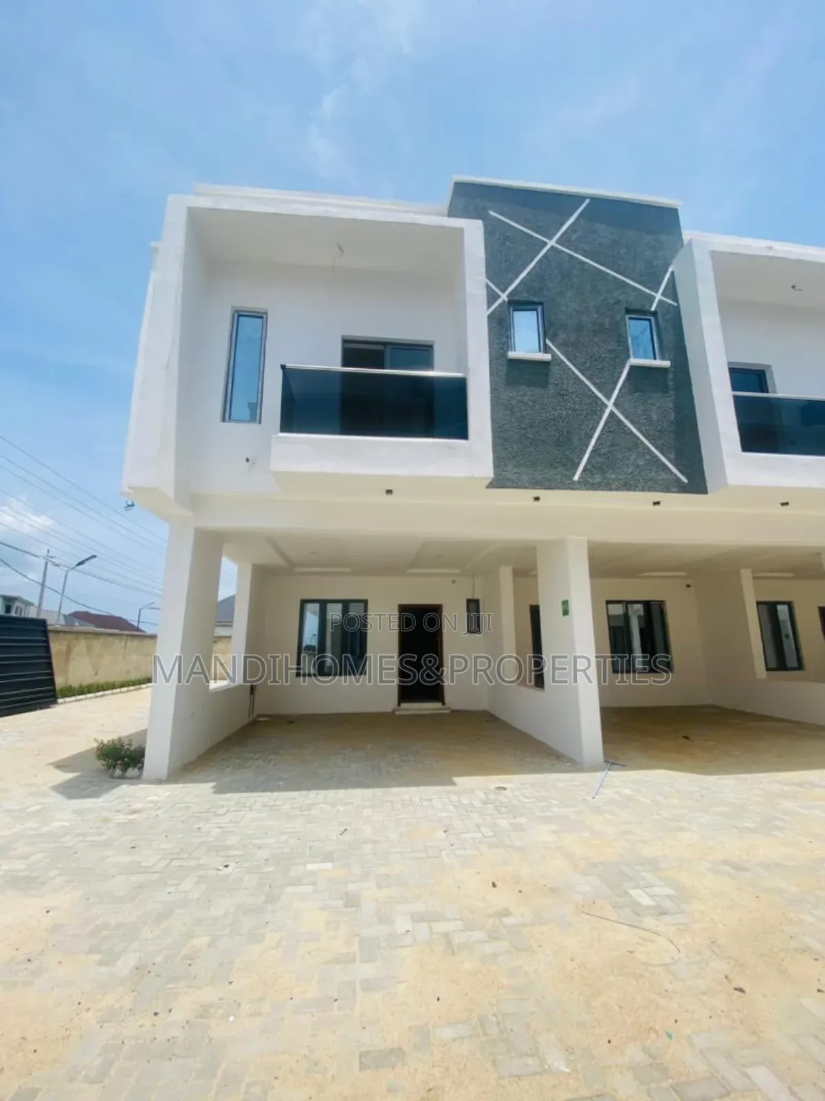 4bdrm Townhouse/Terrace in Lekki Expressway for sale
