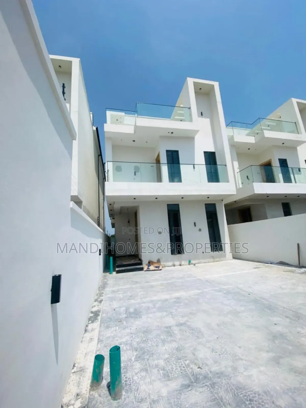 5bdrm Duplex in Lekki Expressway for sale