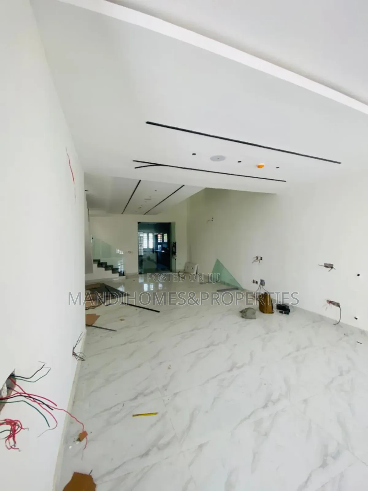 5bdrm Duplex in Lekki Expressway for sale