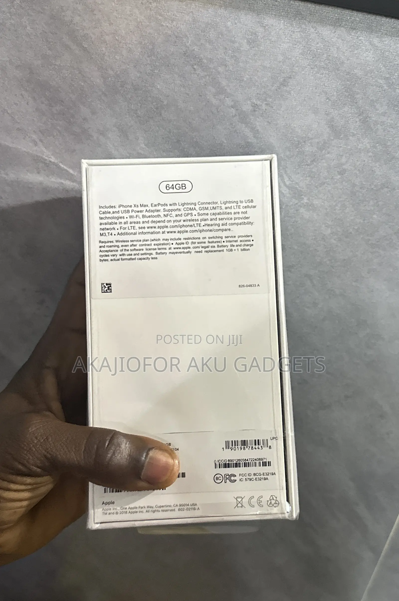 New Apple iPhone XS Max 64 GB Gold