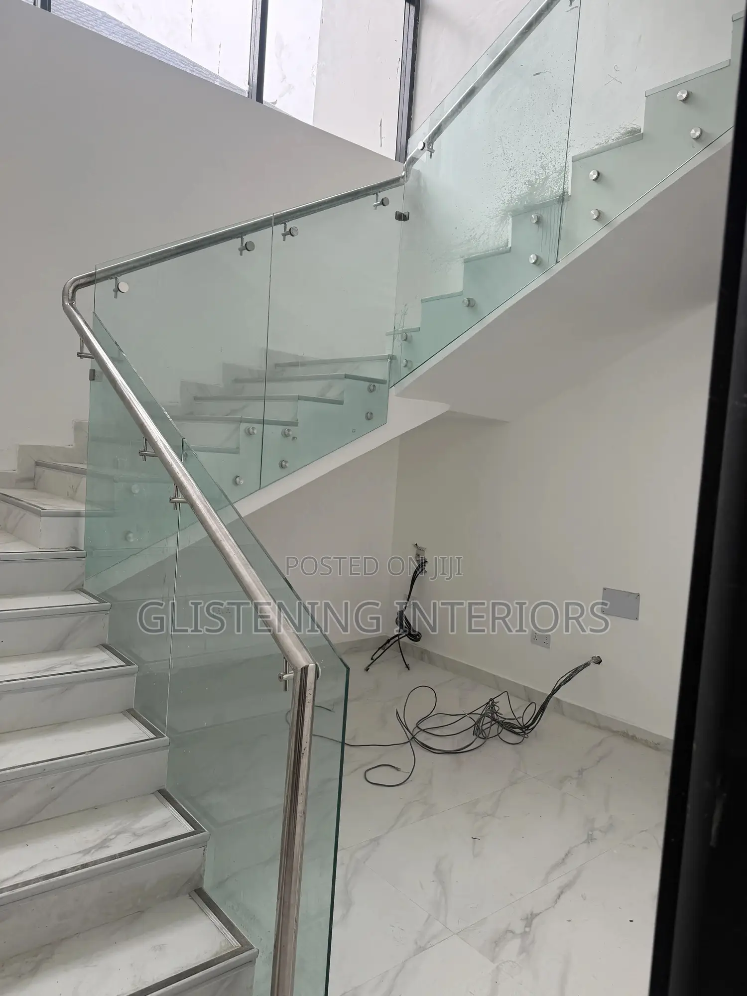 Staircase Side Design 10mm Tempered Plain Glass