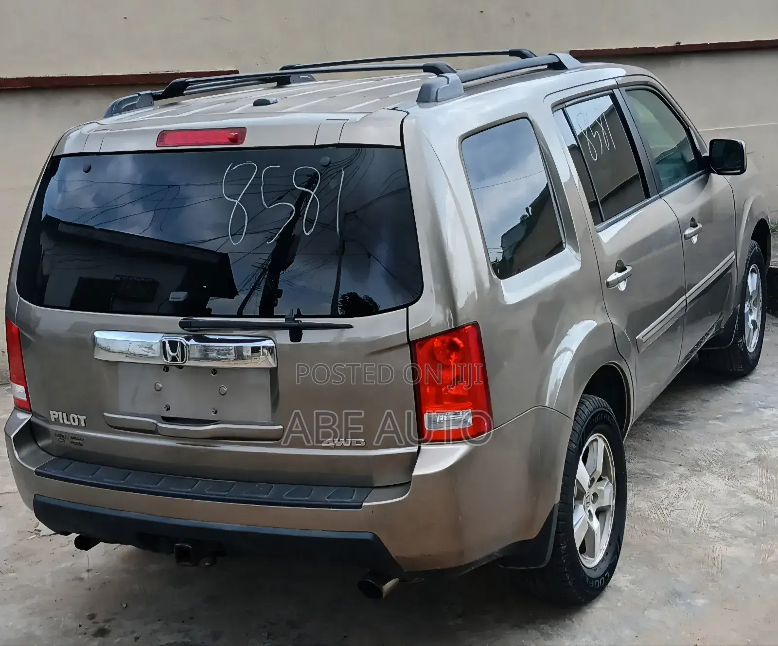 Honda Pilot EX-L 4dr SUV 4WD (3.5L 6cyl 5A) 2011 Beige