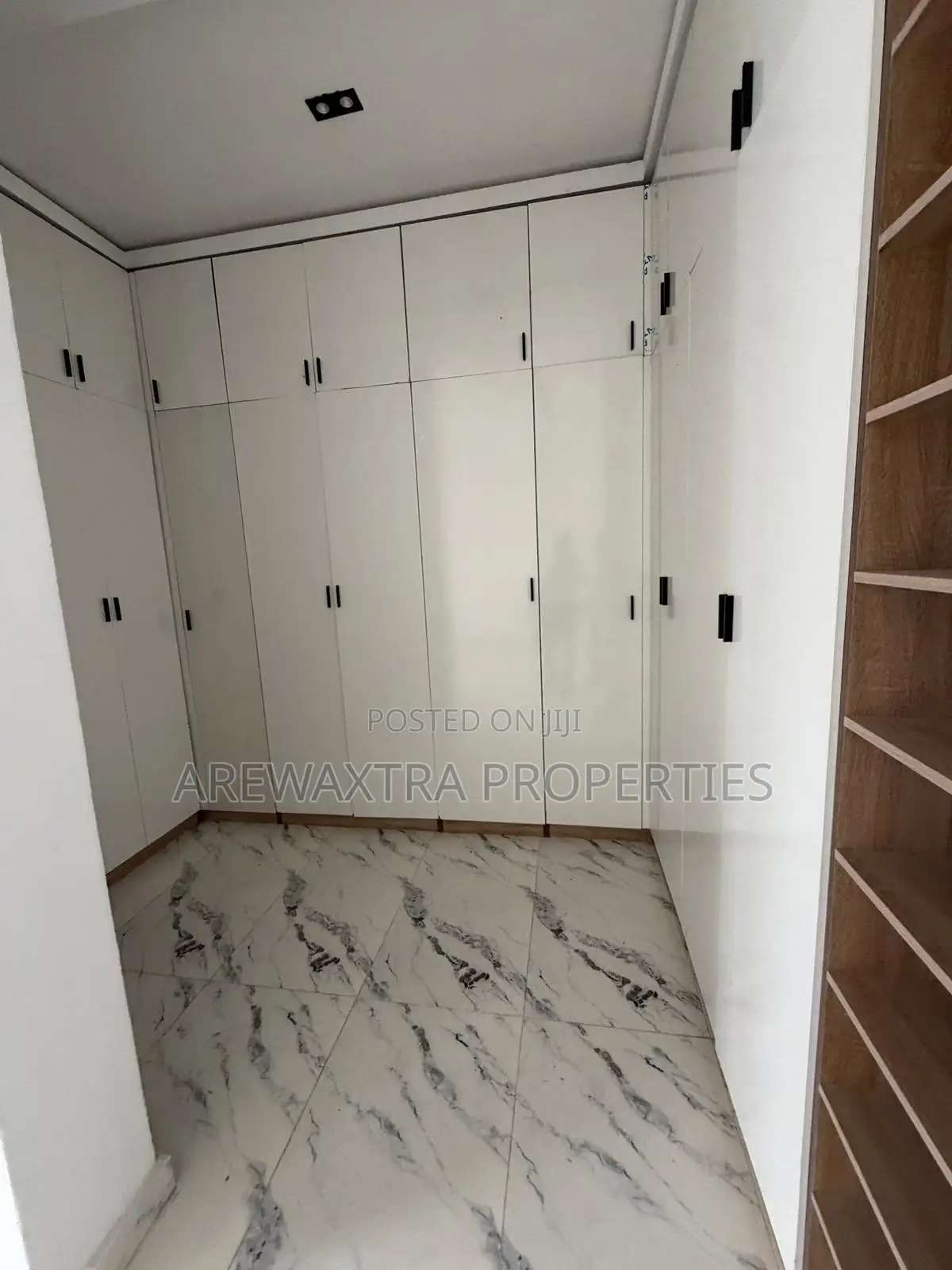 5bdrm Duplex in Lekki Palms City for sale