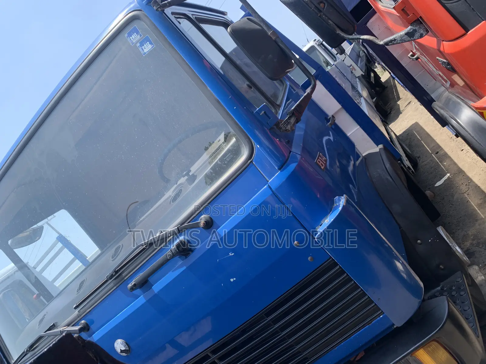 Mercedes-Benz 814 Blue Pick Up