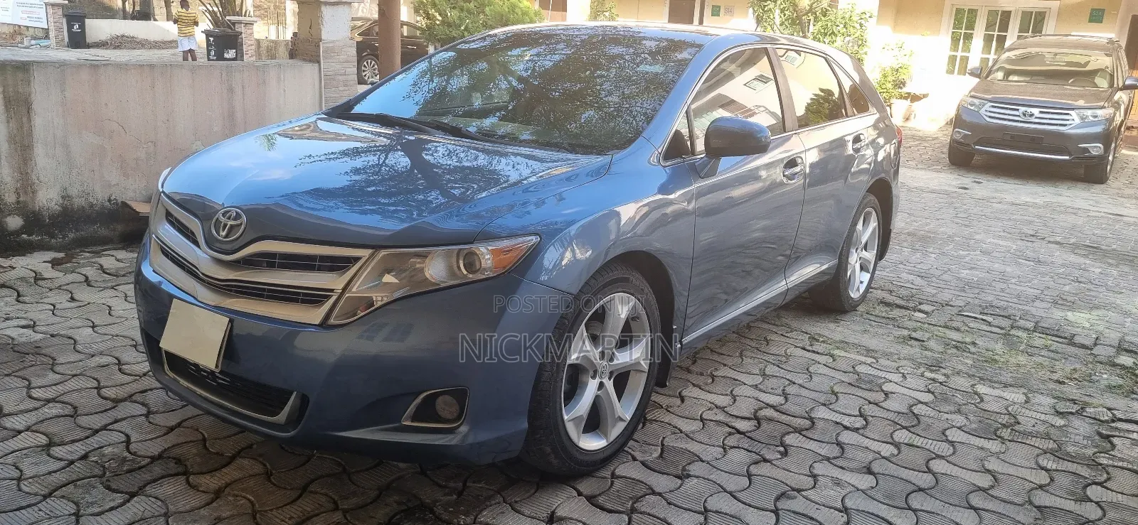 Toyota Venza AWD 2011 Blue
