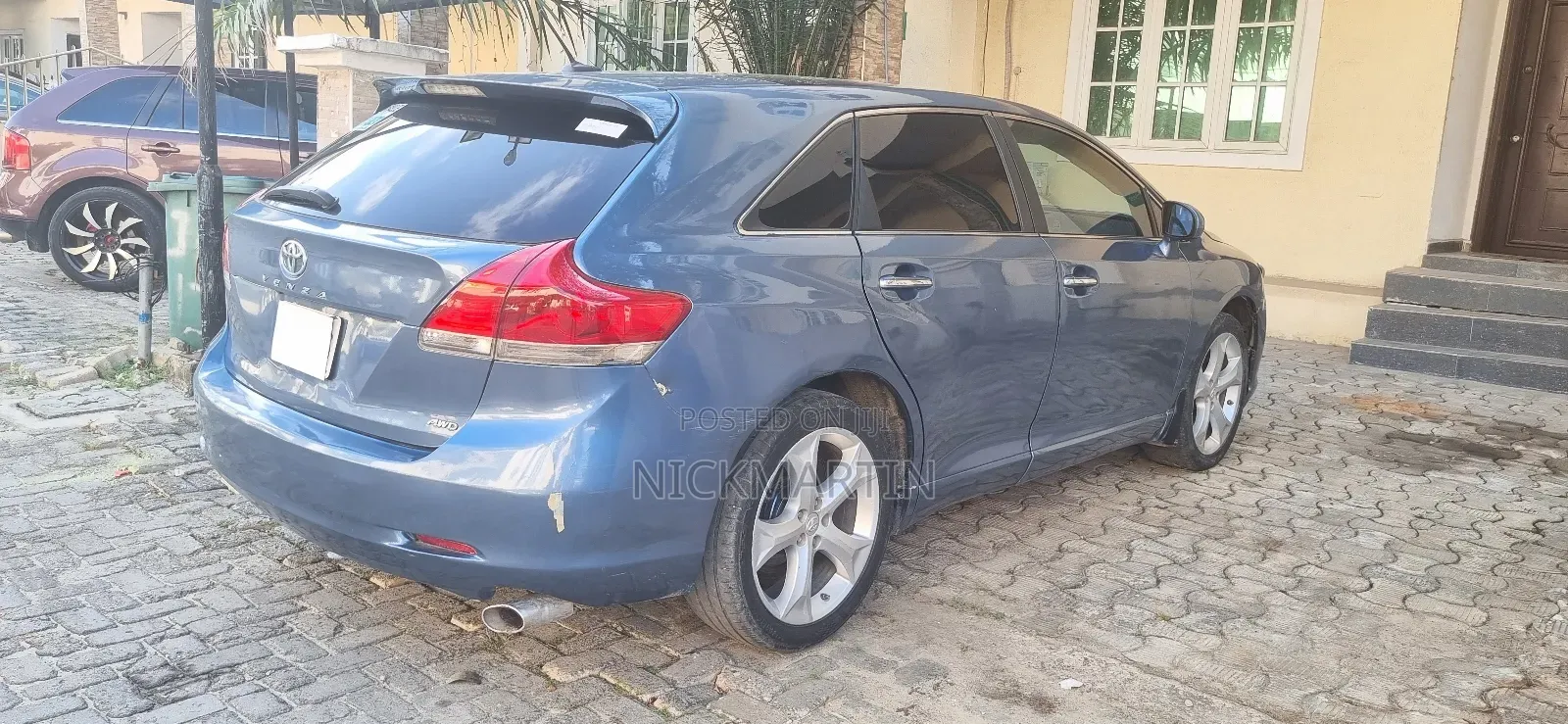 Toyota Venza AWD 2011 Blue