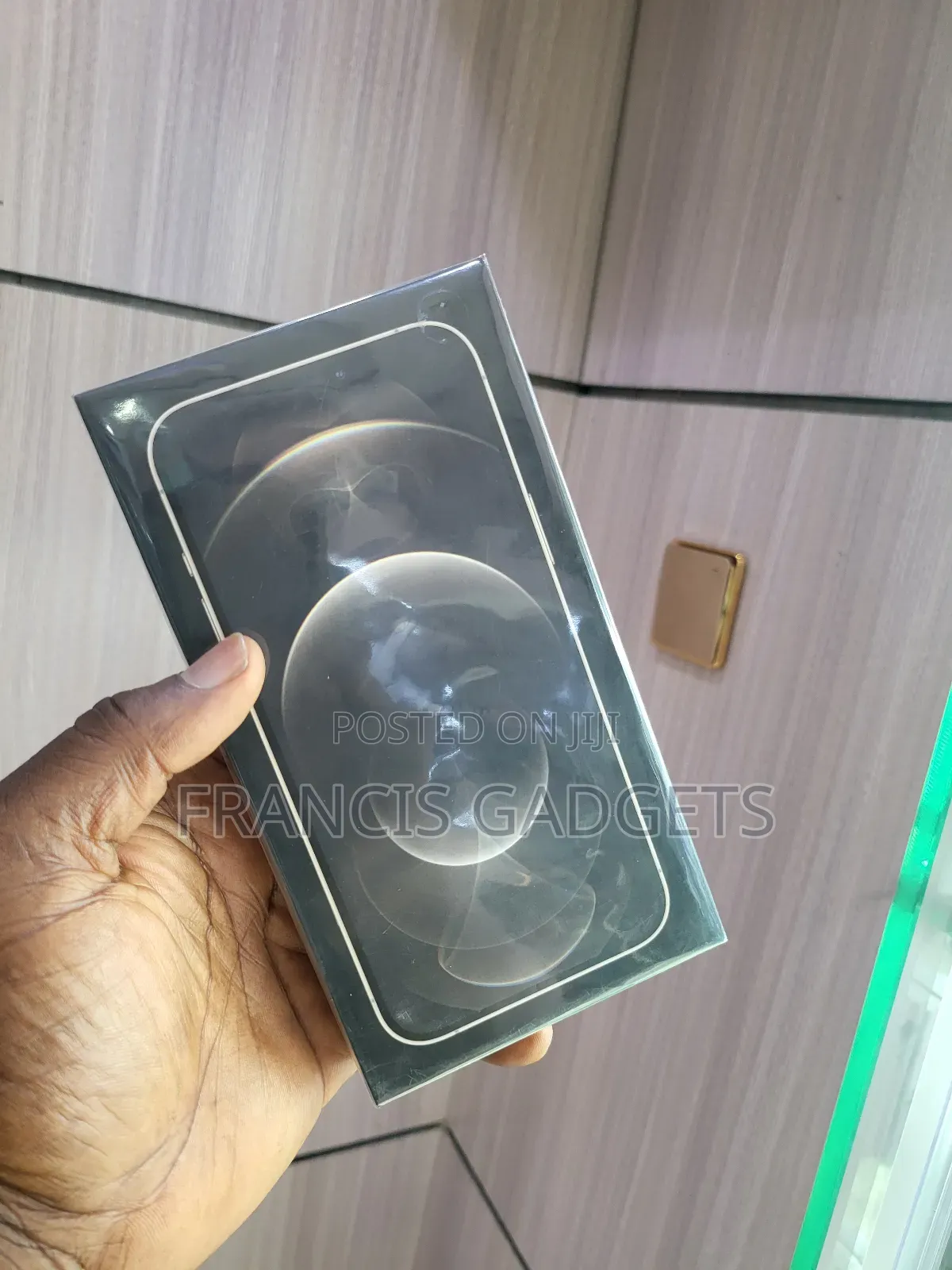 New Apple iPhone 12 Pro Max 128 GB Gold