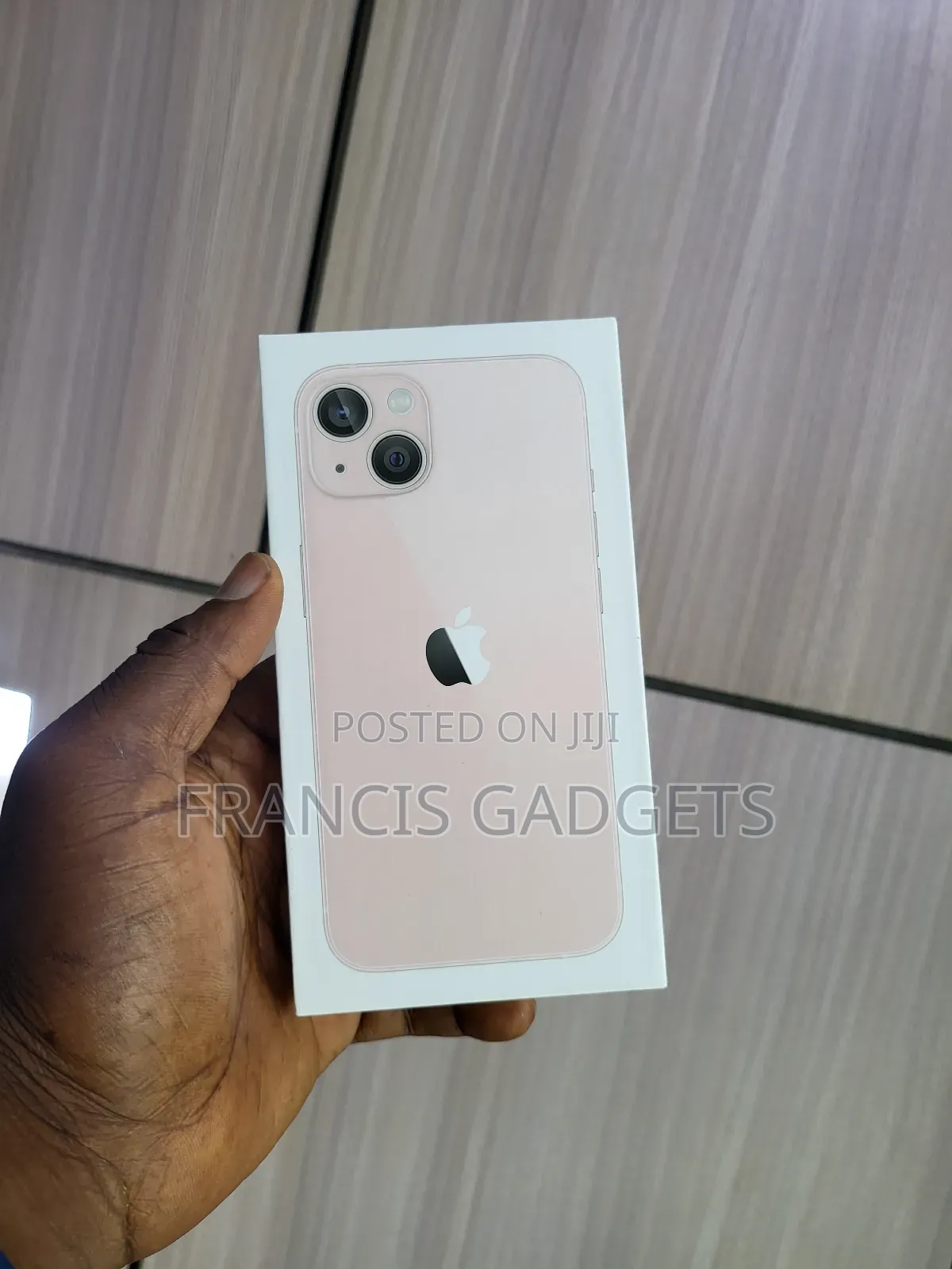 New Apple iPhone 13 128 GB Pink