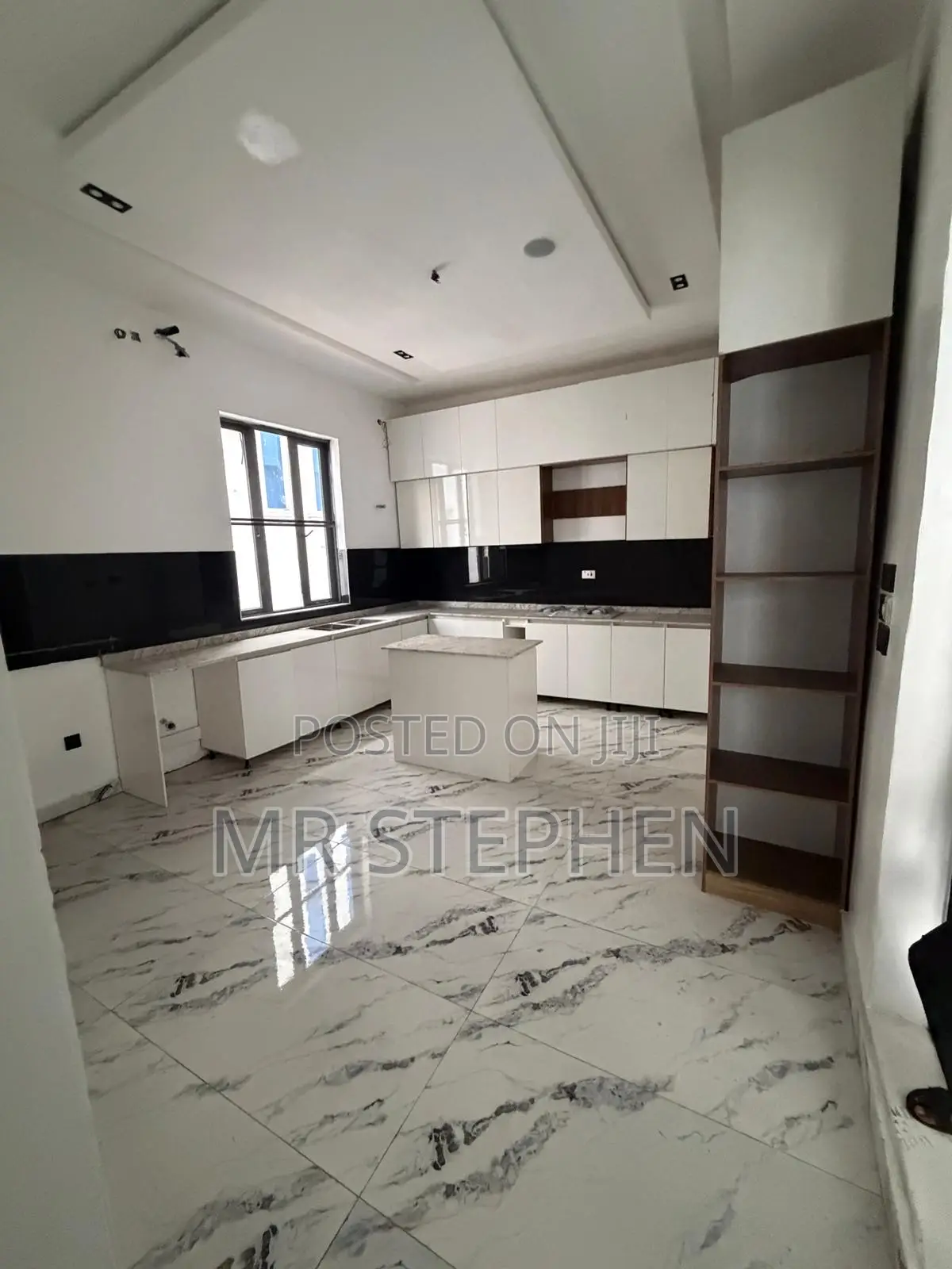 5 Bedroom House for Sale!! At Ajah