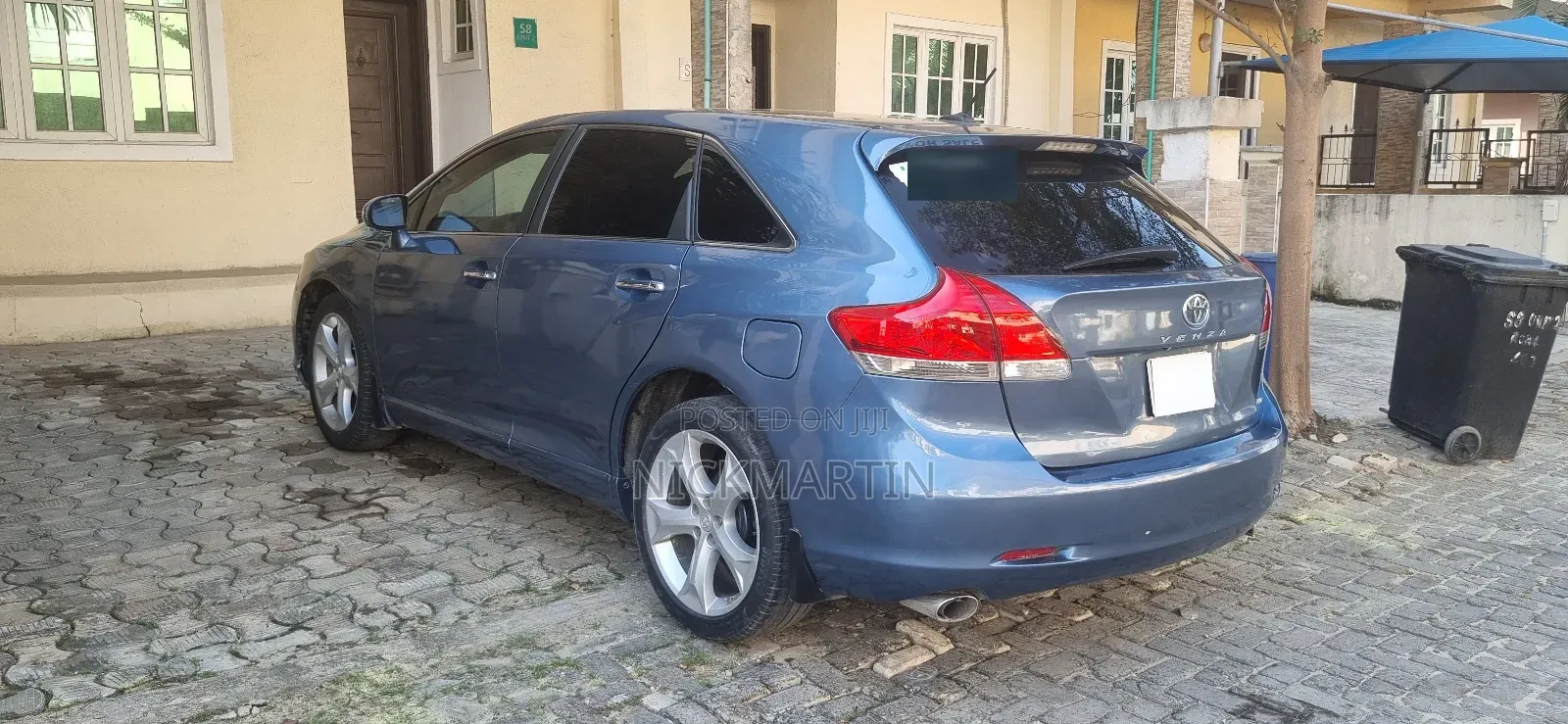 Toyota Venza AWD 2011 Blue