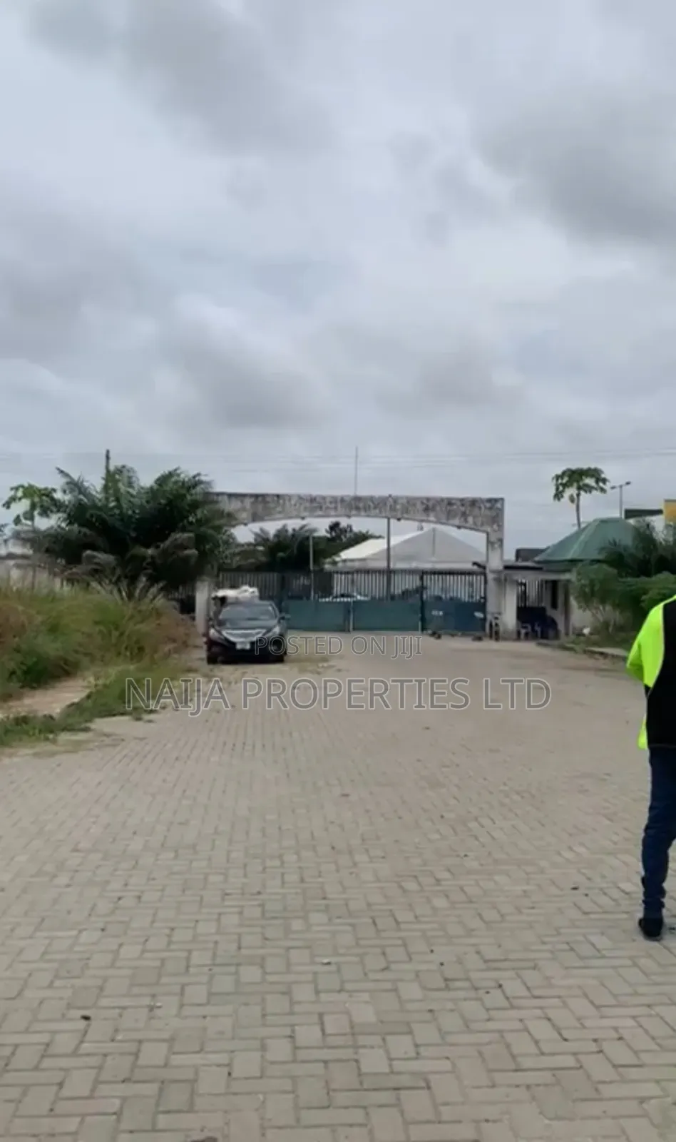 Almost Full Plot of 549sqm at Jubilee Estate,Monastery,Sangotedo 4sale