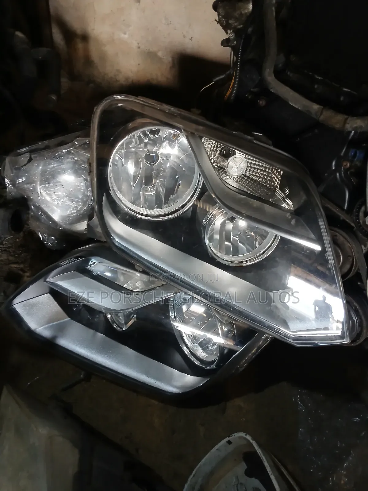 Headlight for Volkswagen Amarok
