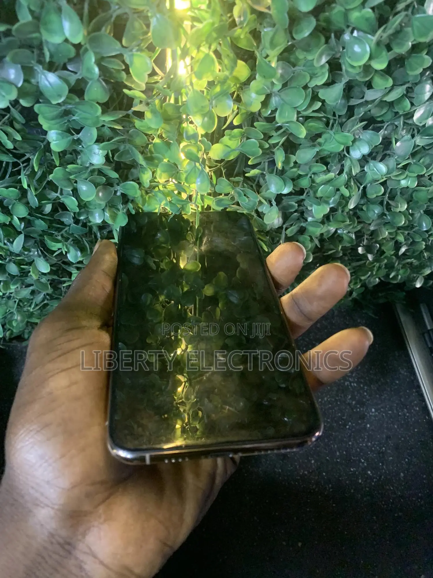 Apple iPhone 11 Pro Max 64 GB Gold