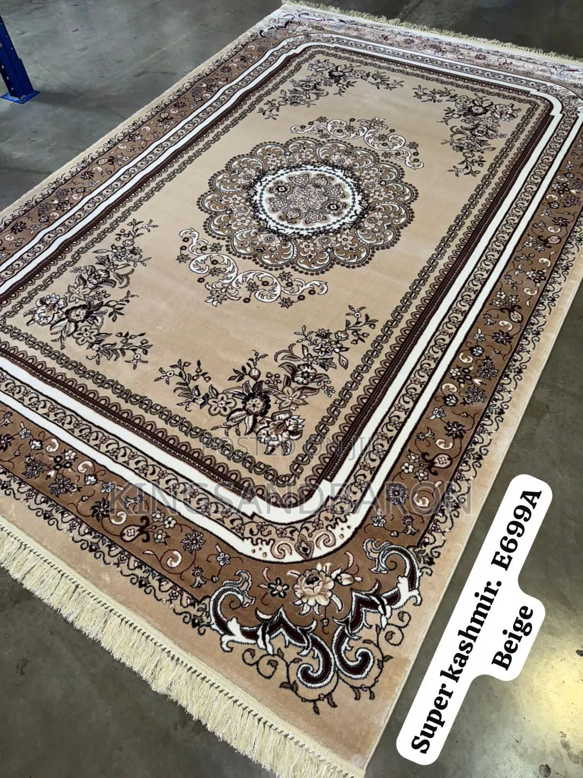 5x7fts Beige Arabian Center Rug (7×10)