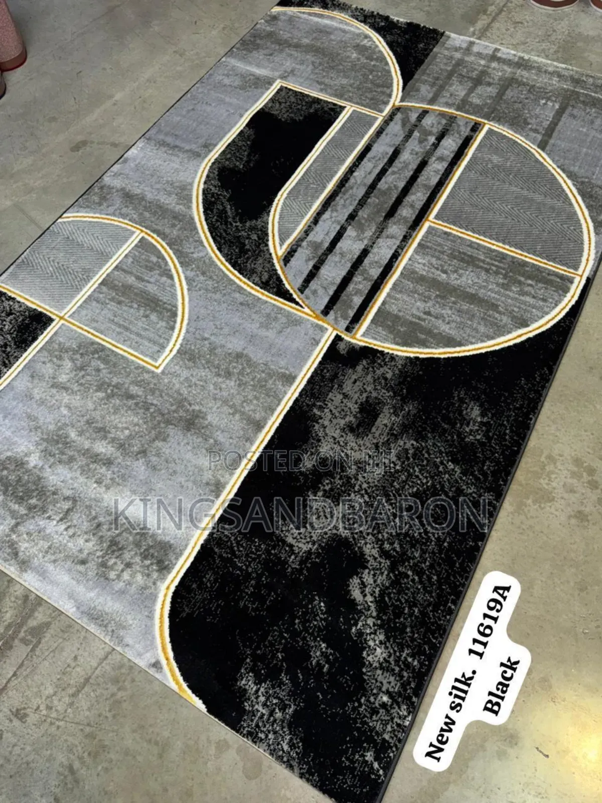 5x7fts Black Turkey Center Rug
