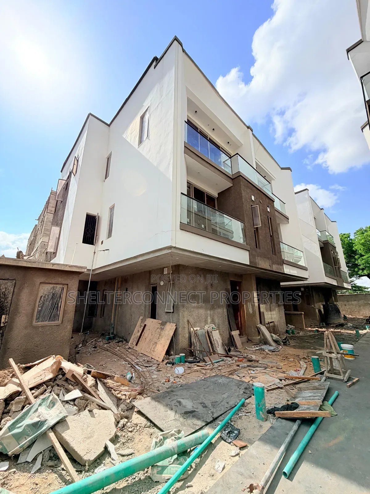 4bdrm Duplex in Adeniyi Jones for sale