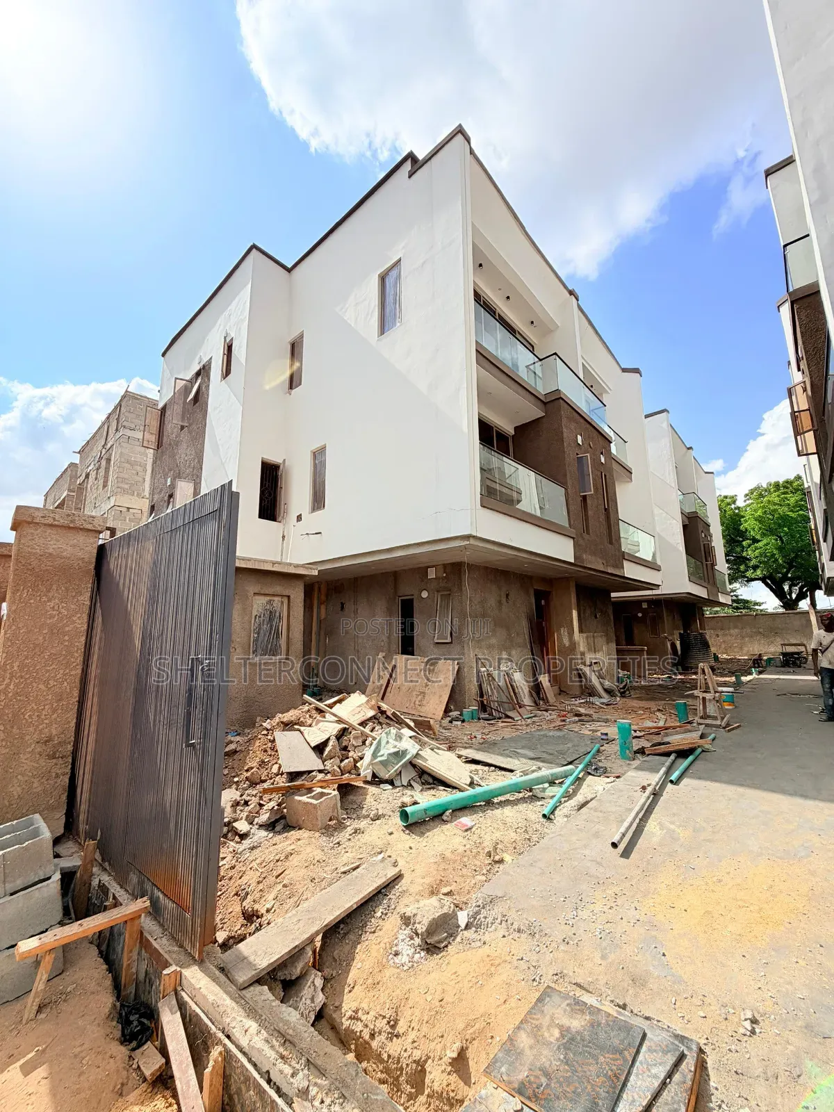4bdrm Duplex in Adeniyi Jones for sale