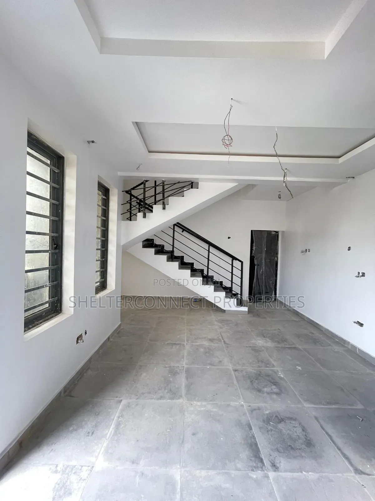 2bdrm Maisonette in Cement for sale