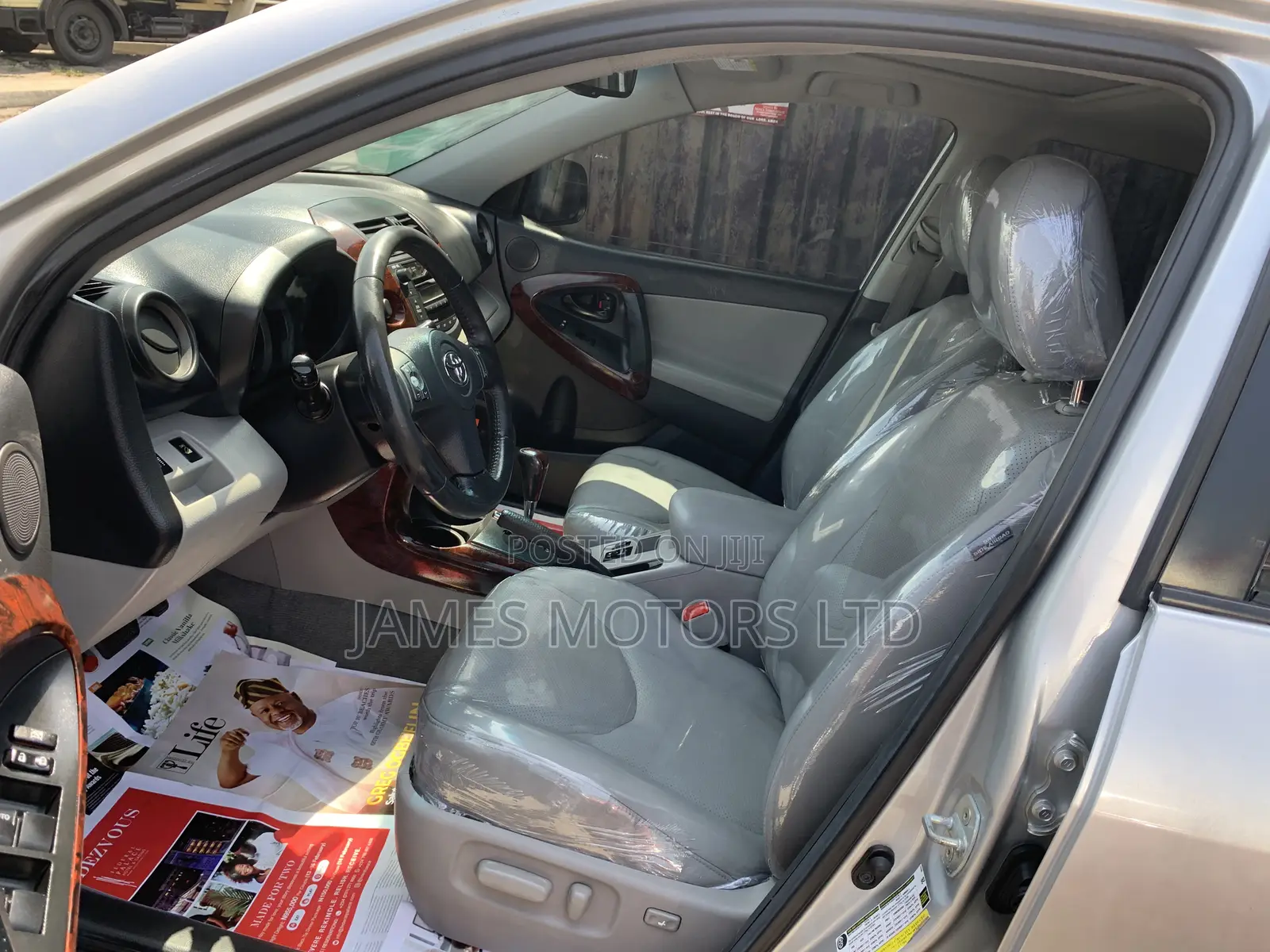 Toyota RAV4 2011 Silver