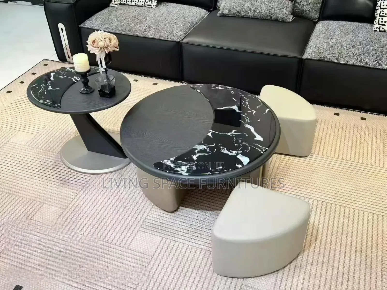 Aesthetic Coffee Table With Side Stools