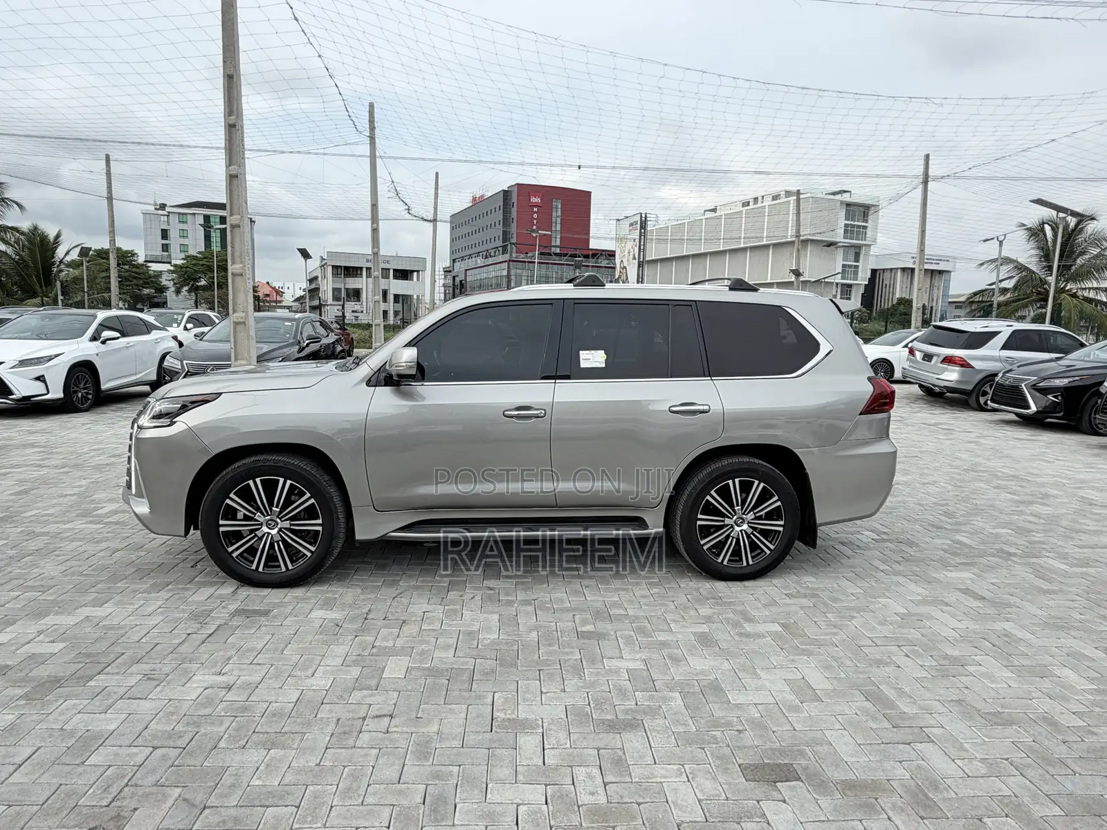 Lexus LX 570 AWD 2018 Gray