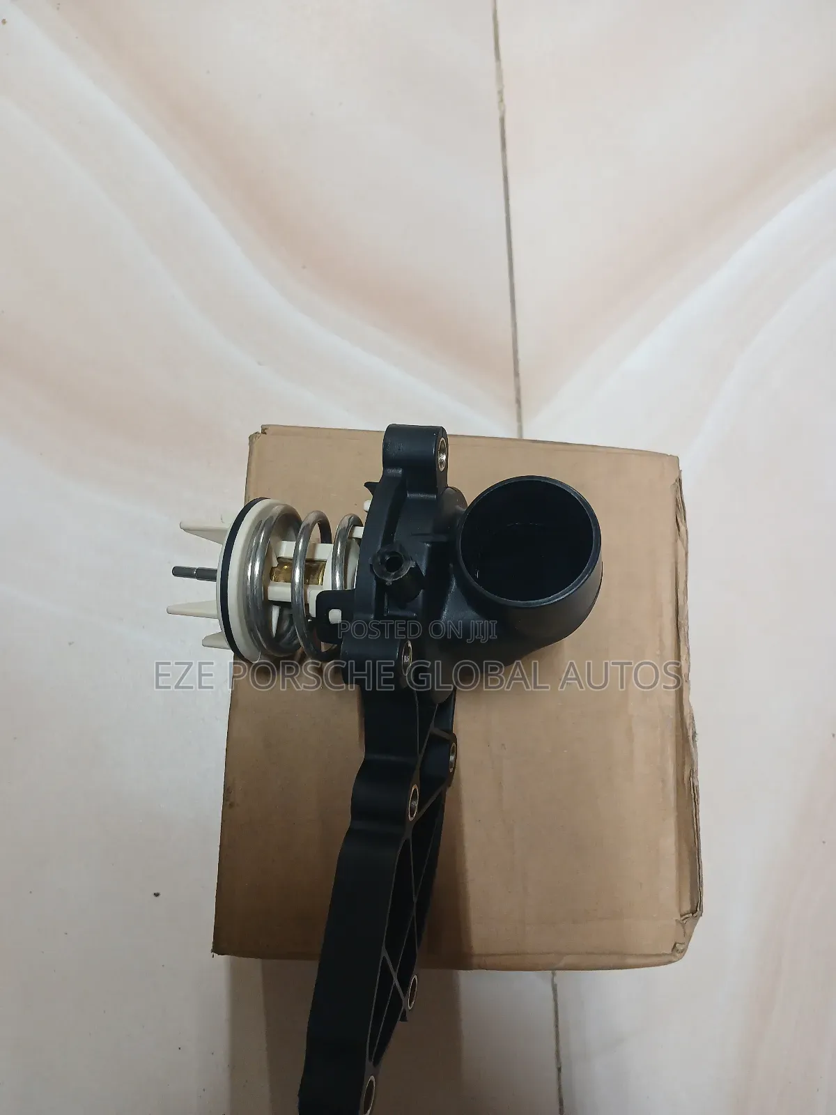 Engine Thermostat V6 3.0t Audi Q7,A5,A6 A7