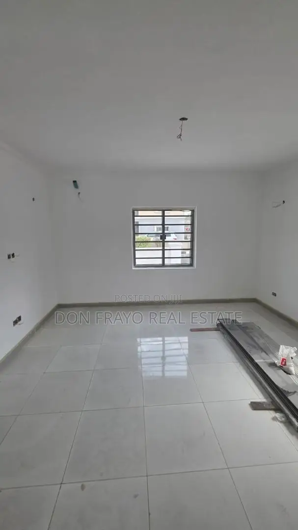 4bdrm Duplex in Iyaganku Gra, Iyanganku for sale