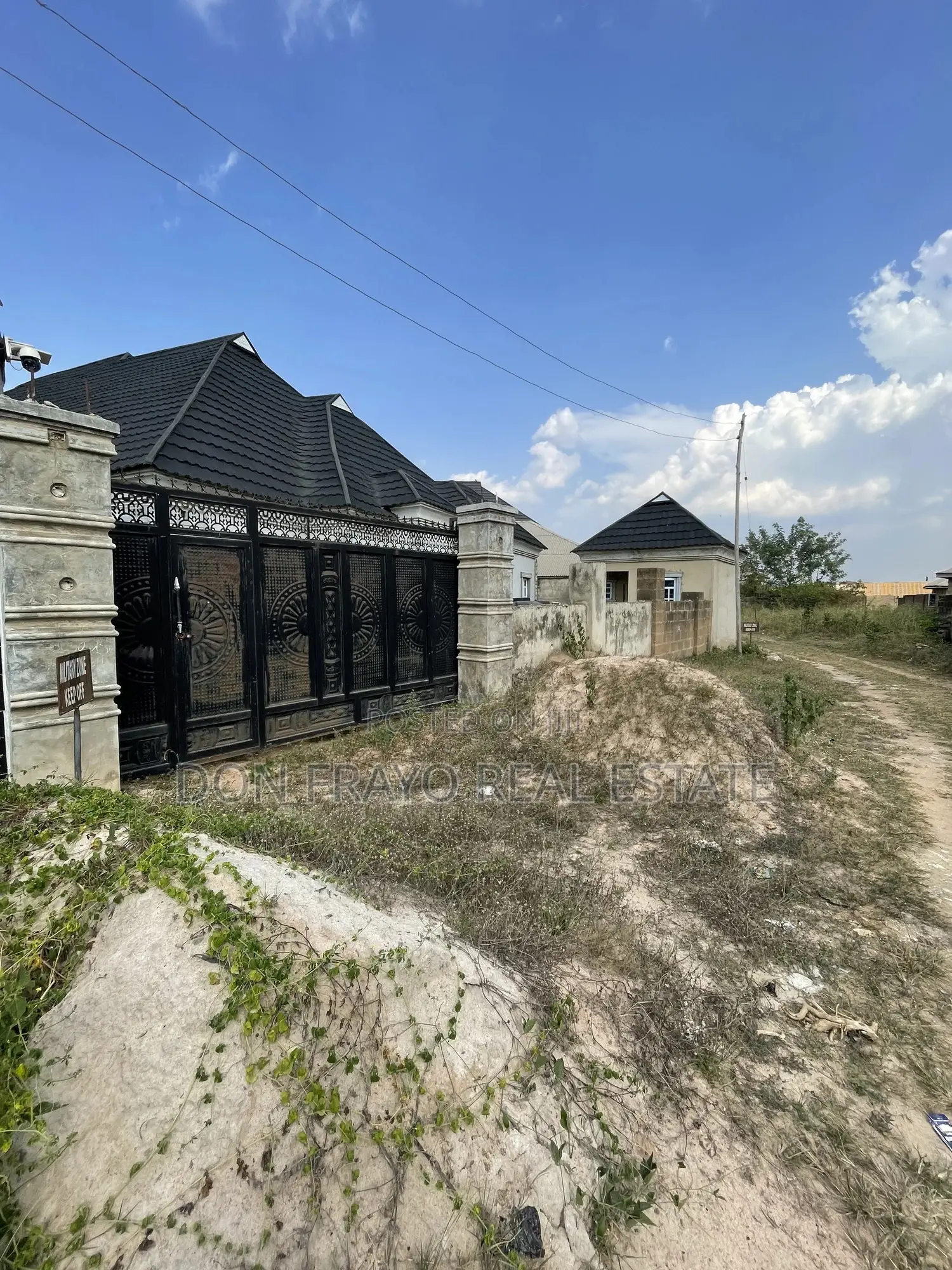 4bdrm Bungalow in Odo Ona Elewe, Akala Express for sale