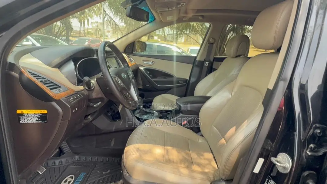 Hyundai Santa Fe 2014 Black