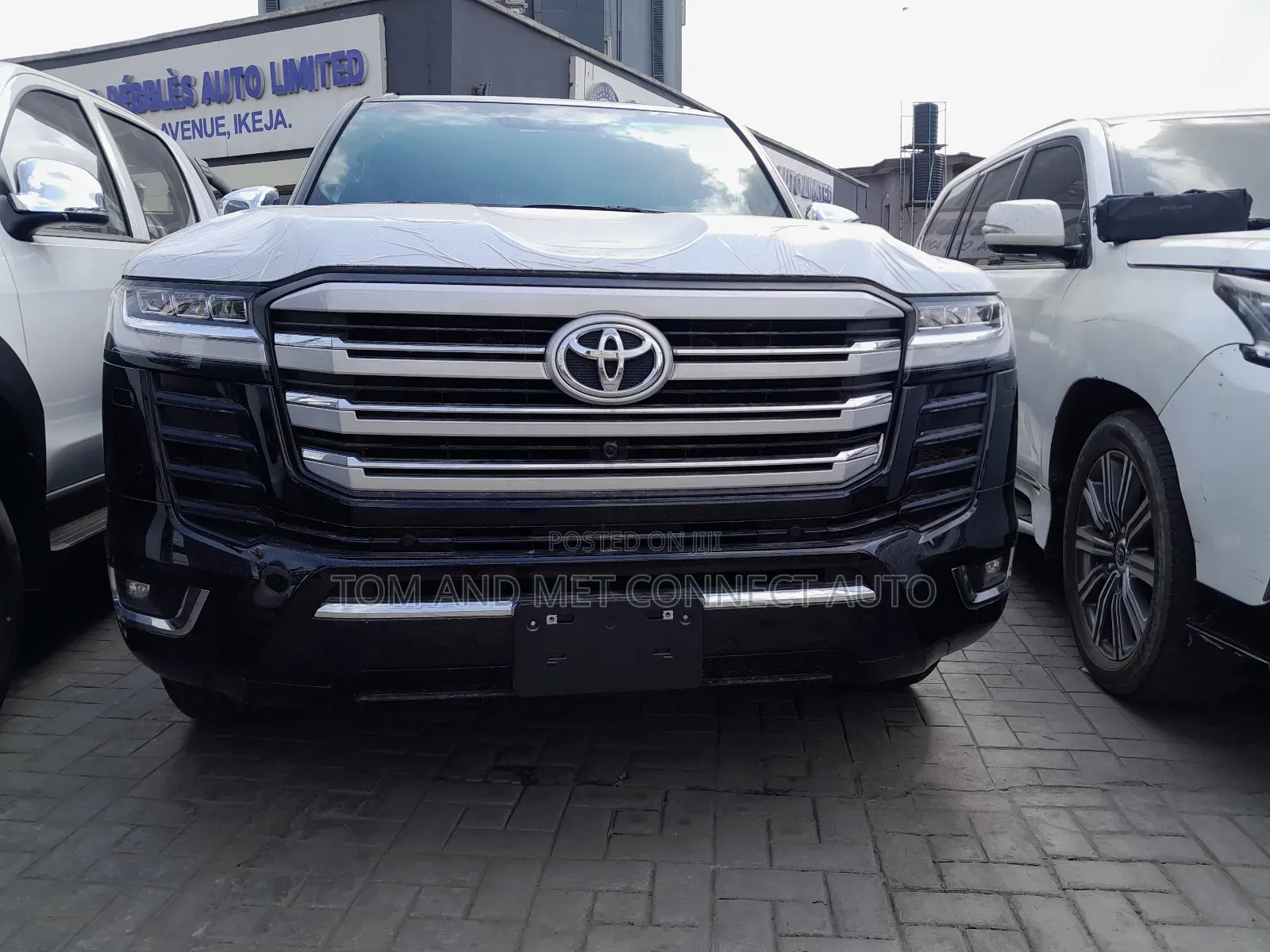 New Toyota Land Cruiser LC300 2025 Black