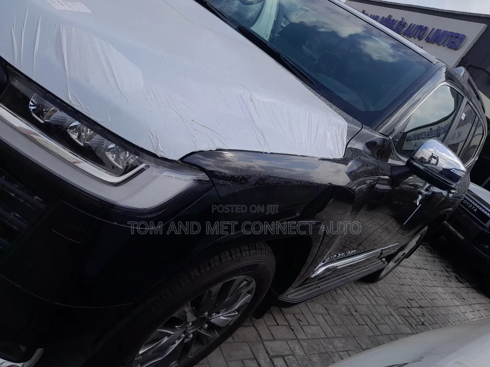 New Toyota Land Cruiser LC300 2025 Black