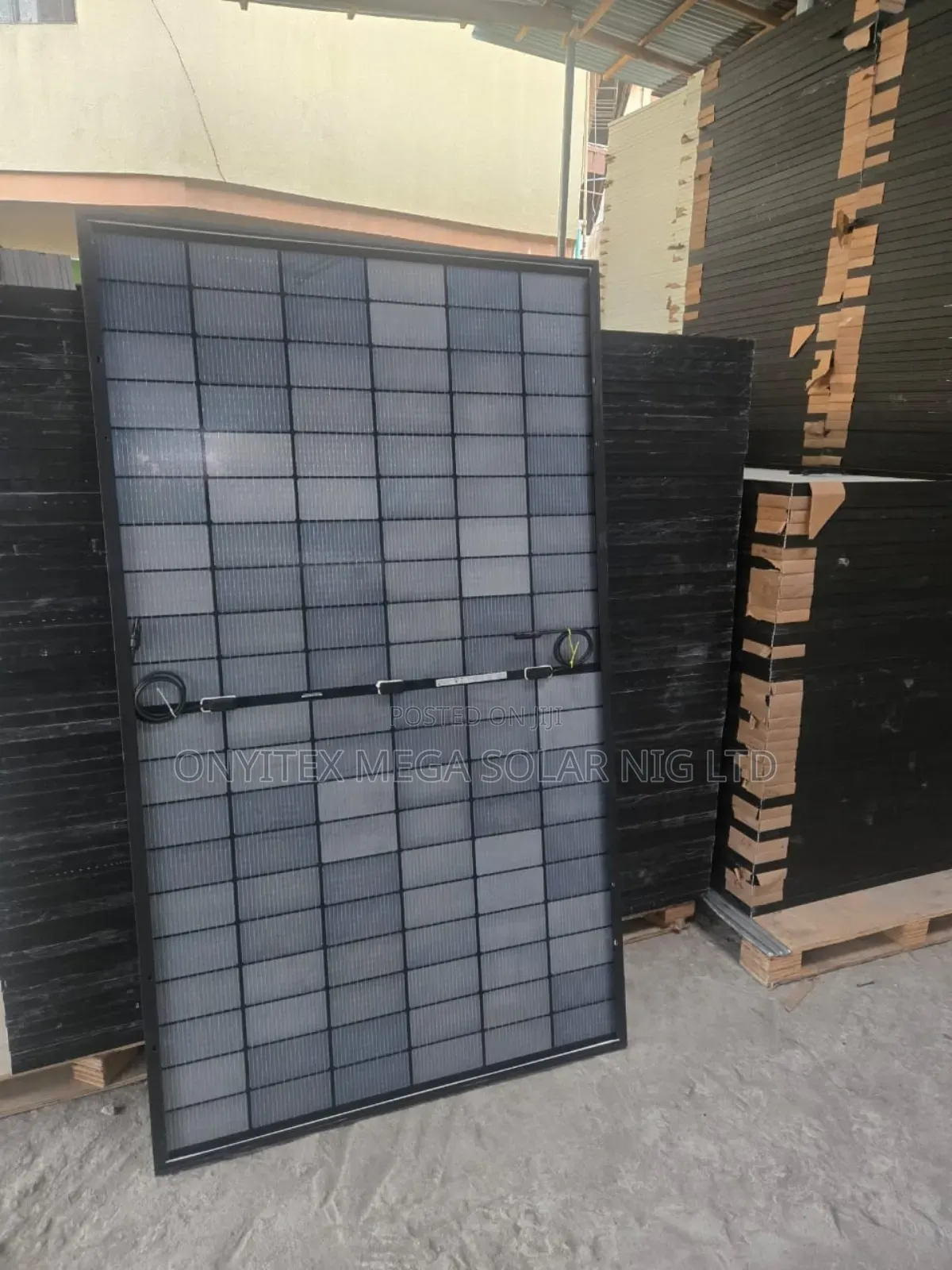 Original All Black 550watts Solar Panel With Warranty