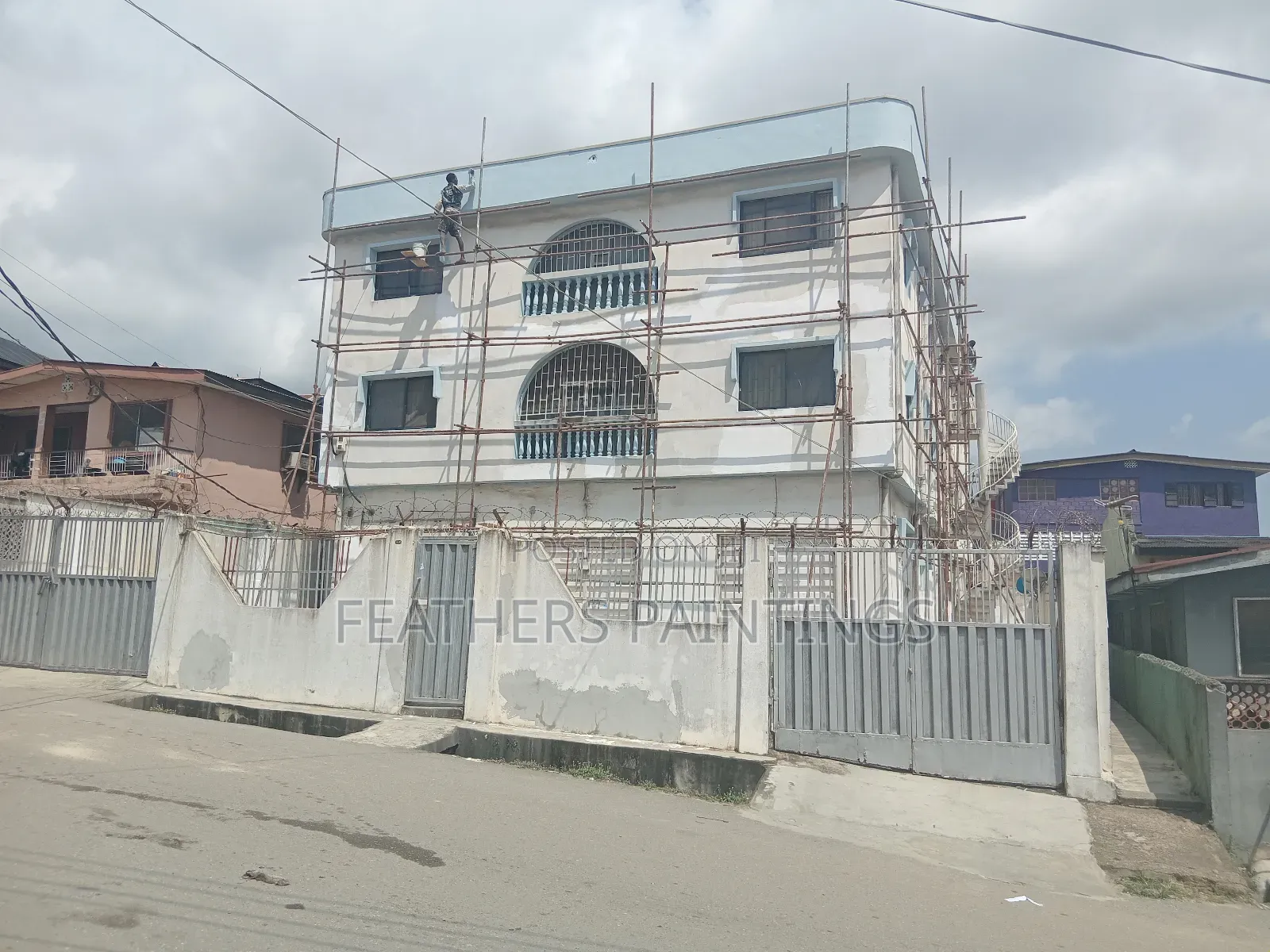 Professional Exterior House Screeding and Painting in Lagos