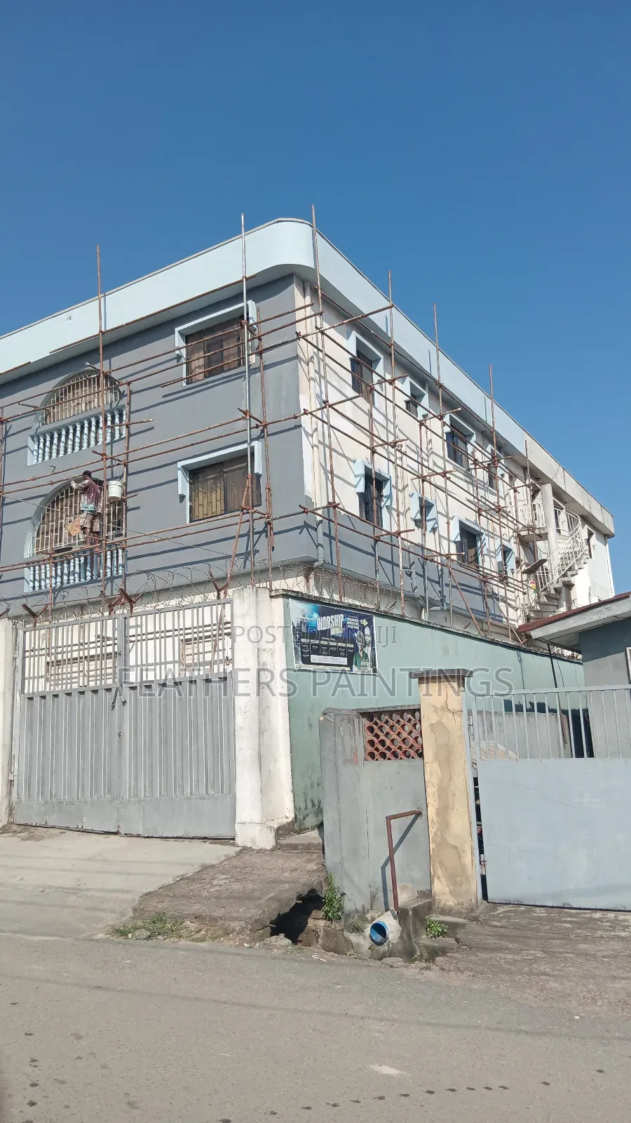 Professional Exterior House Screeding and Painting in Lagos