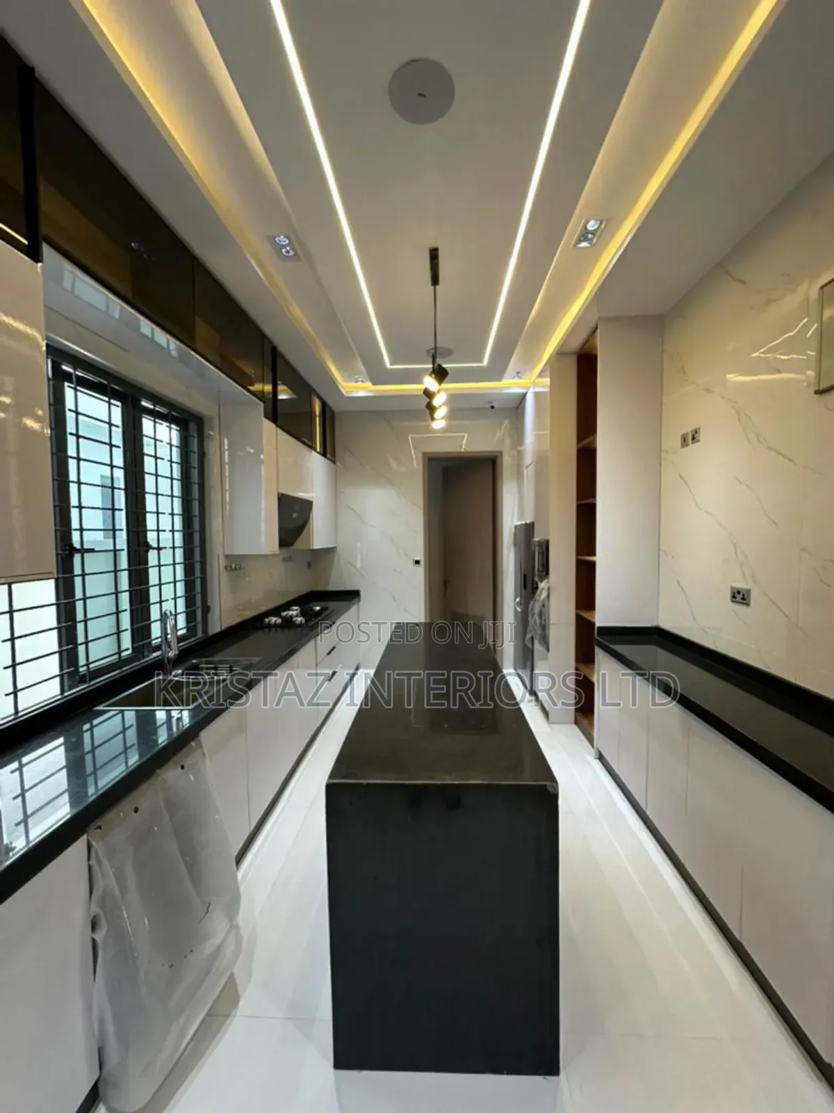5bdrm Duplex in Lekki Phase 1 for sale