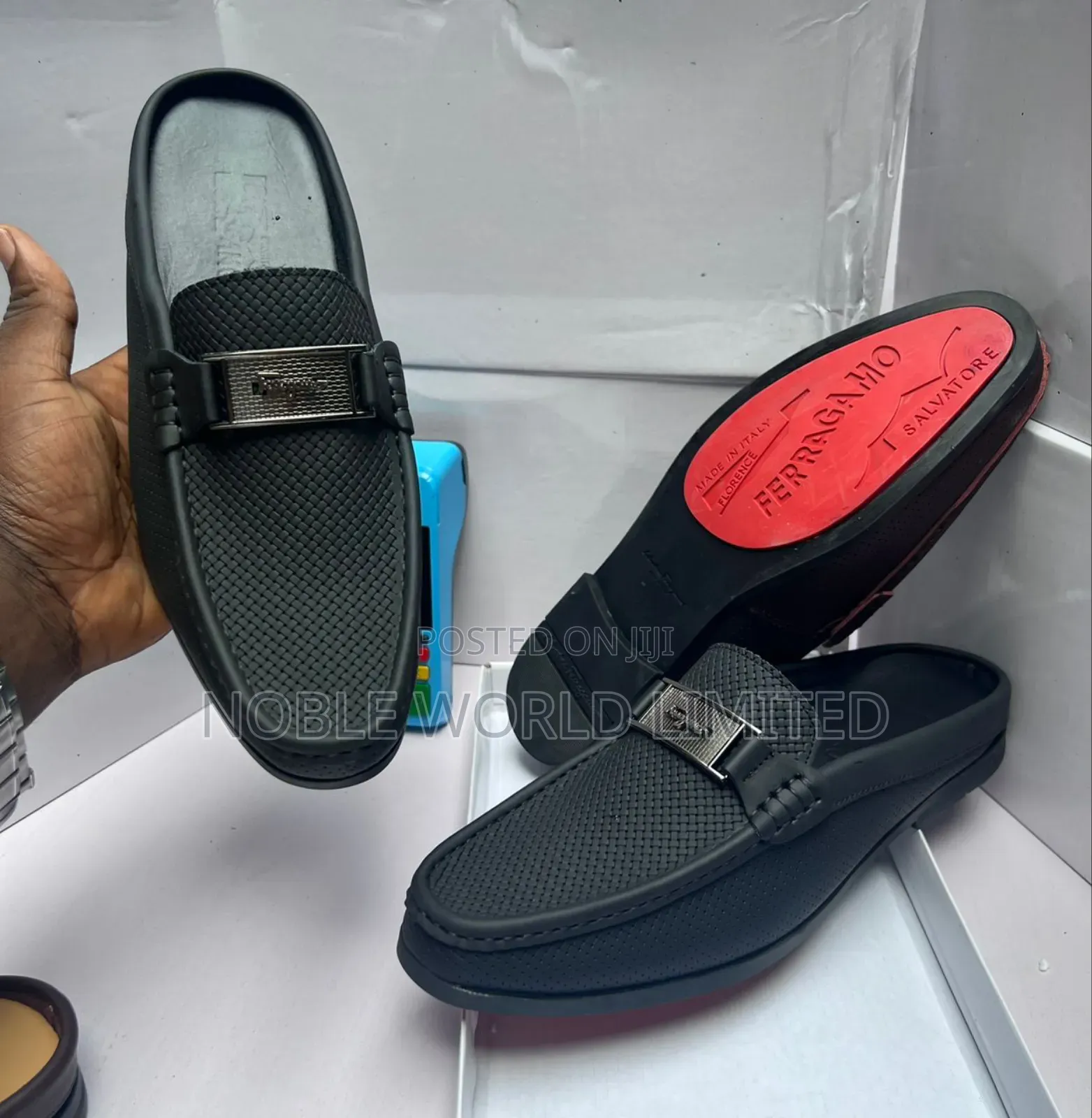 White/Black Solid Half Shoes Aku 6e