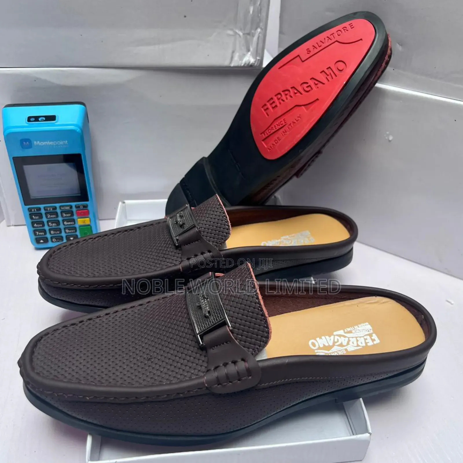 White/Black Solid Half Shoes Aku 6e