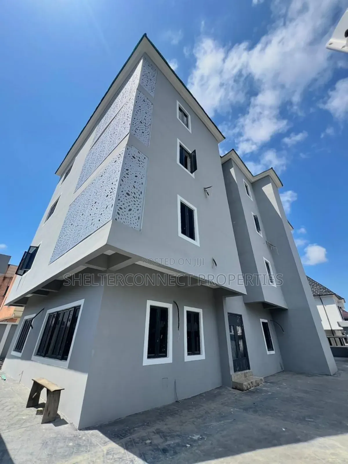 Office Space on 3 Floors With Elevator