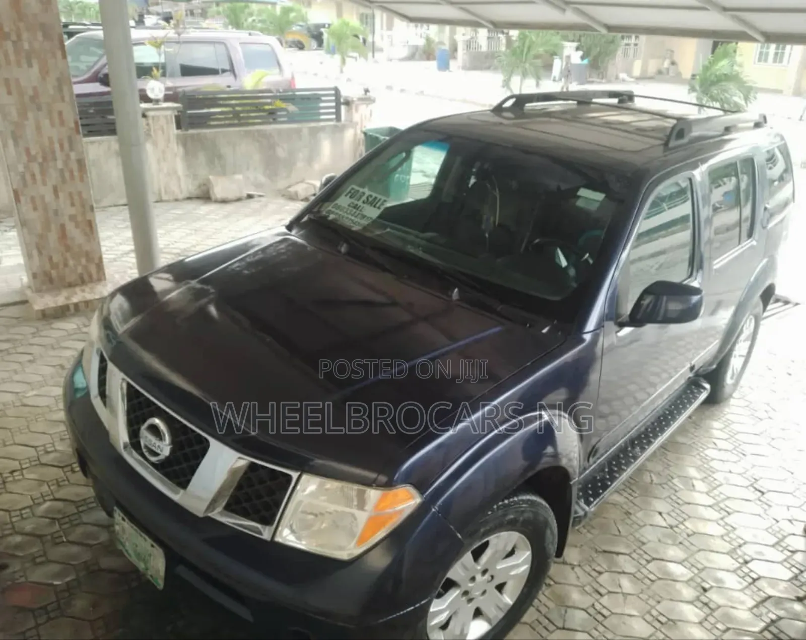 Nissan Pathfinder LE Platinum 4x4 2004 Blue