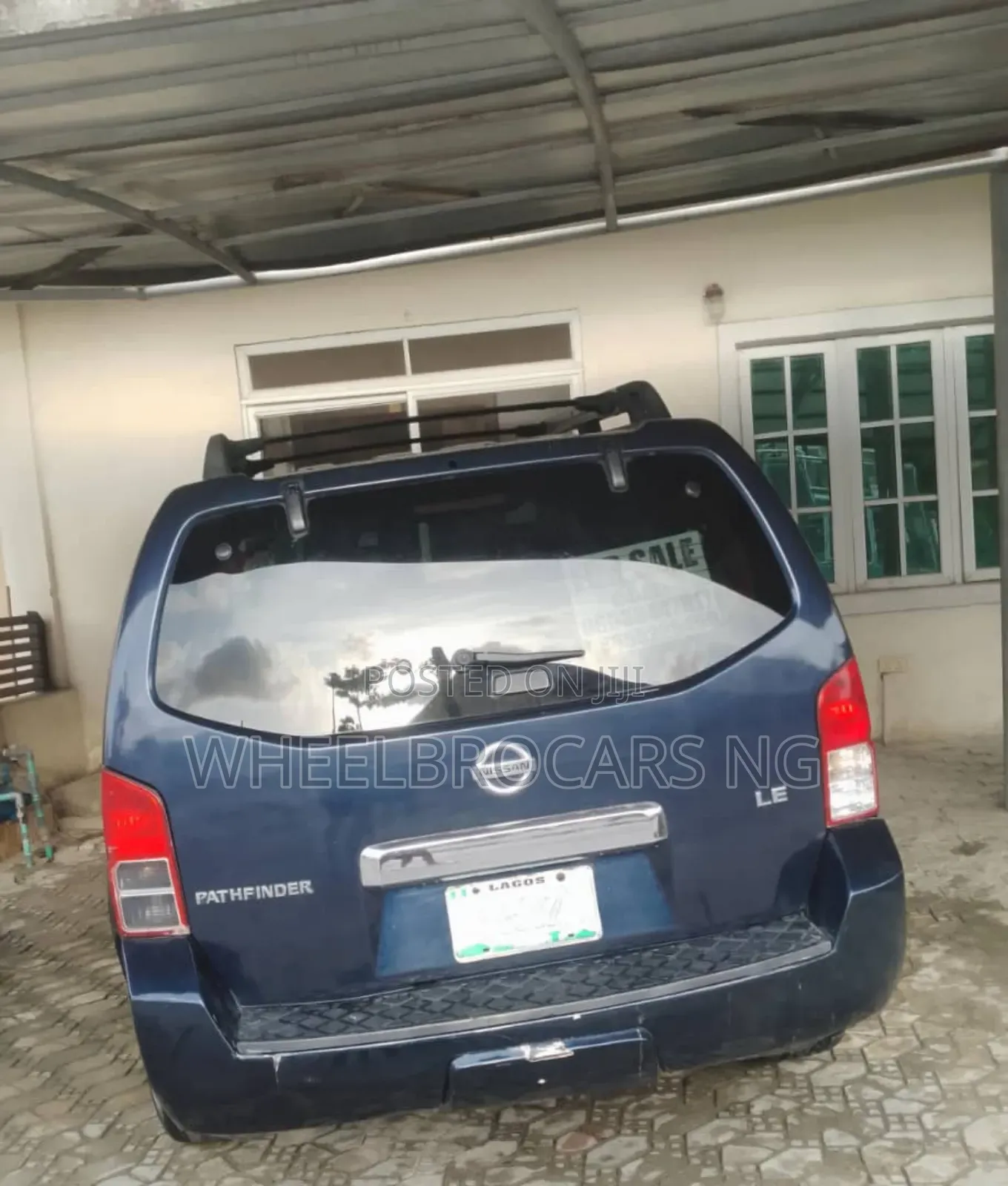 Nissan Pathfinder LE Platinum 4x4 2004 Blue