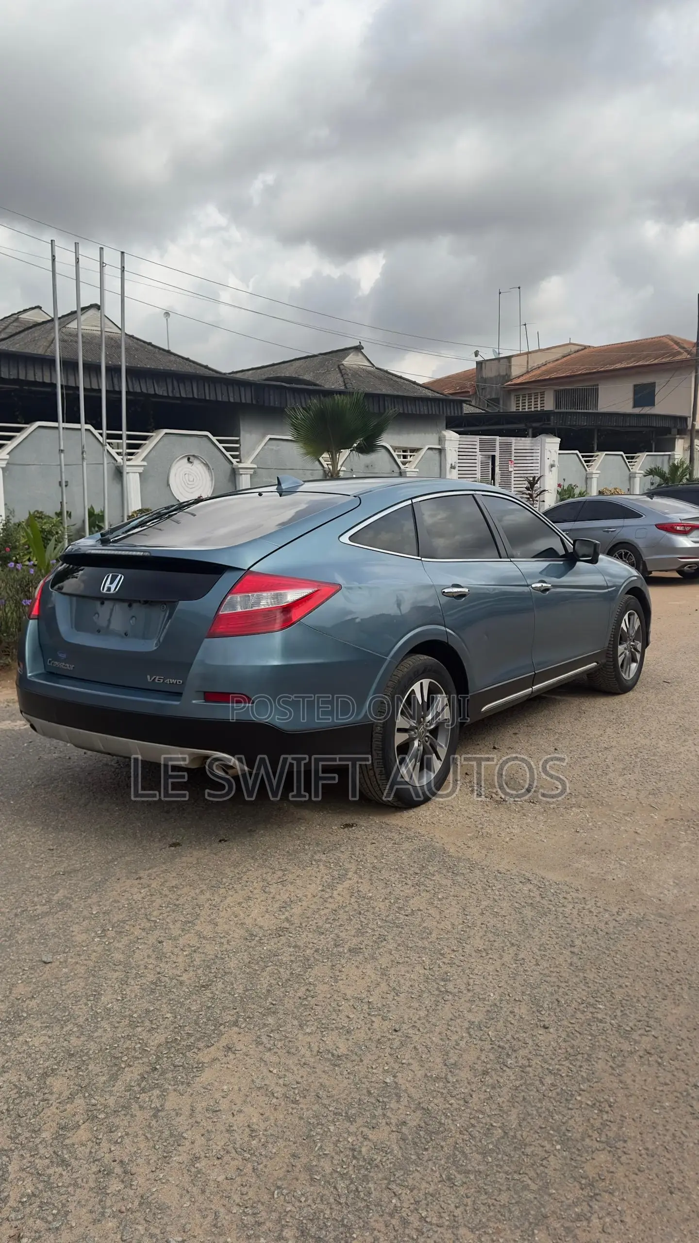 Honda Crosstour 2013 Blue