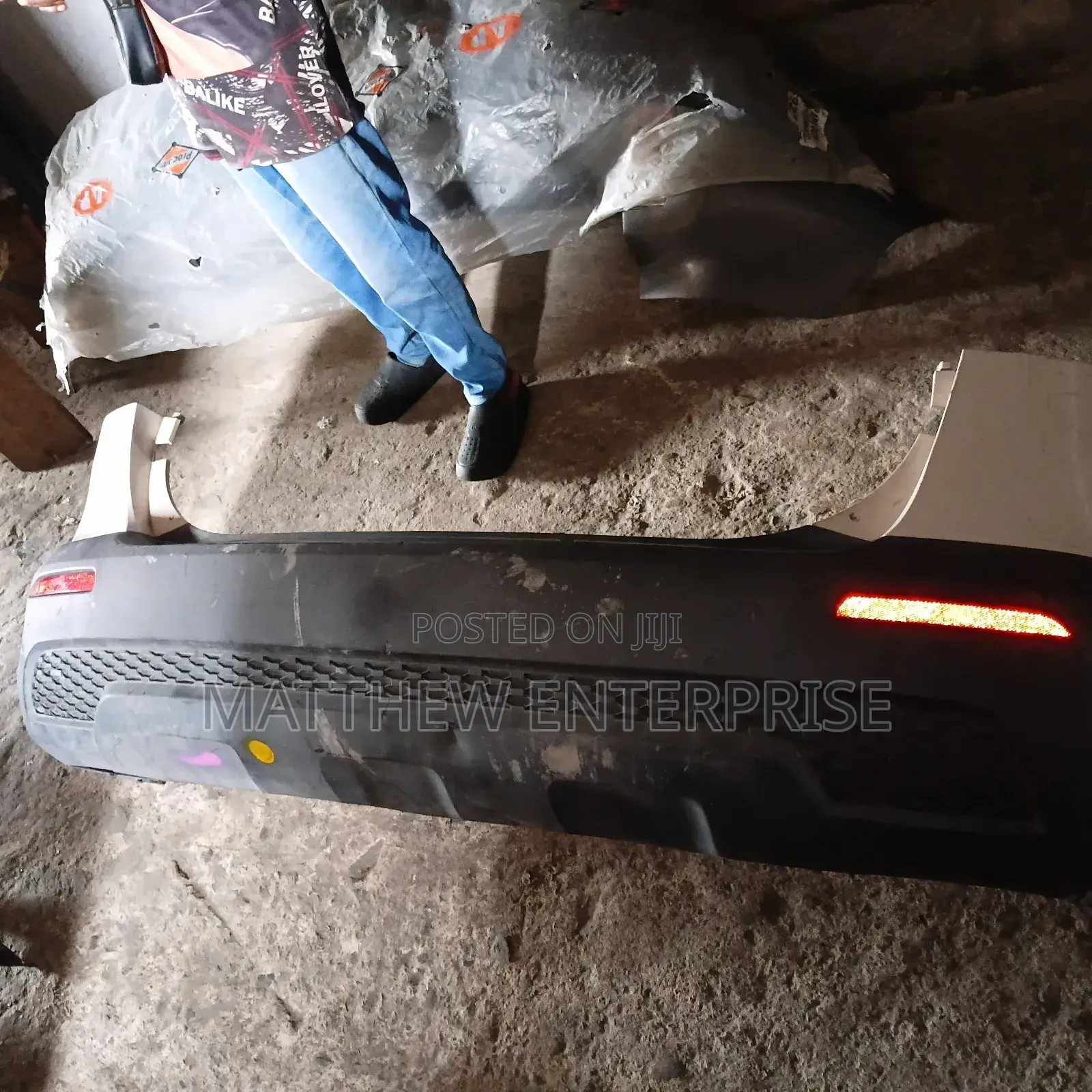 Complete Back Bumper Kia Sorrento 2012